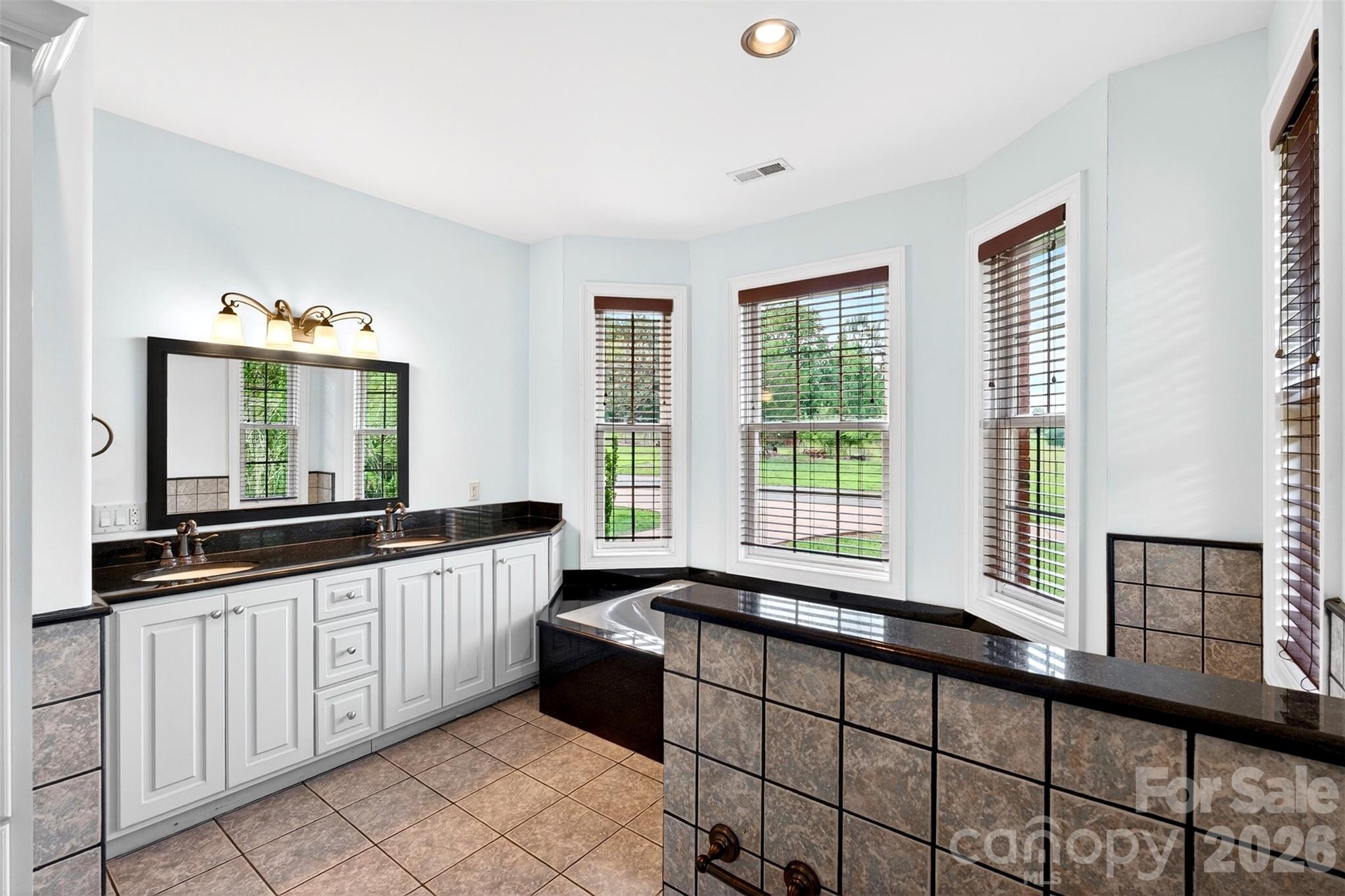 502 Hickory Hollow Road — Inman