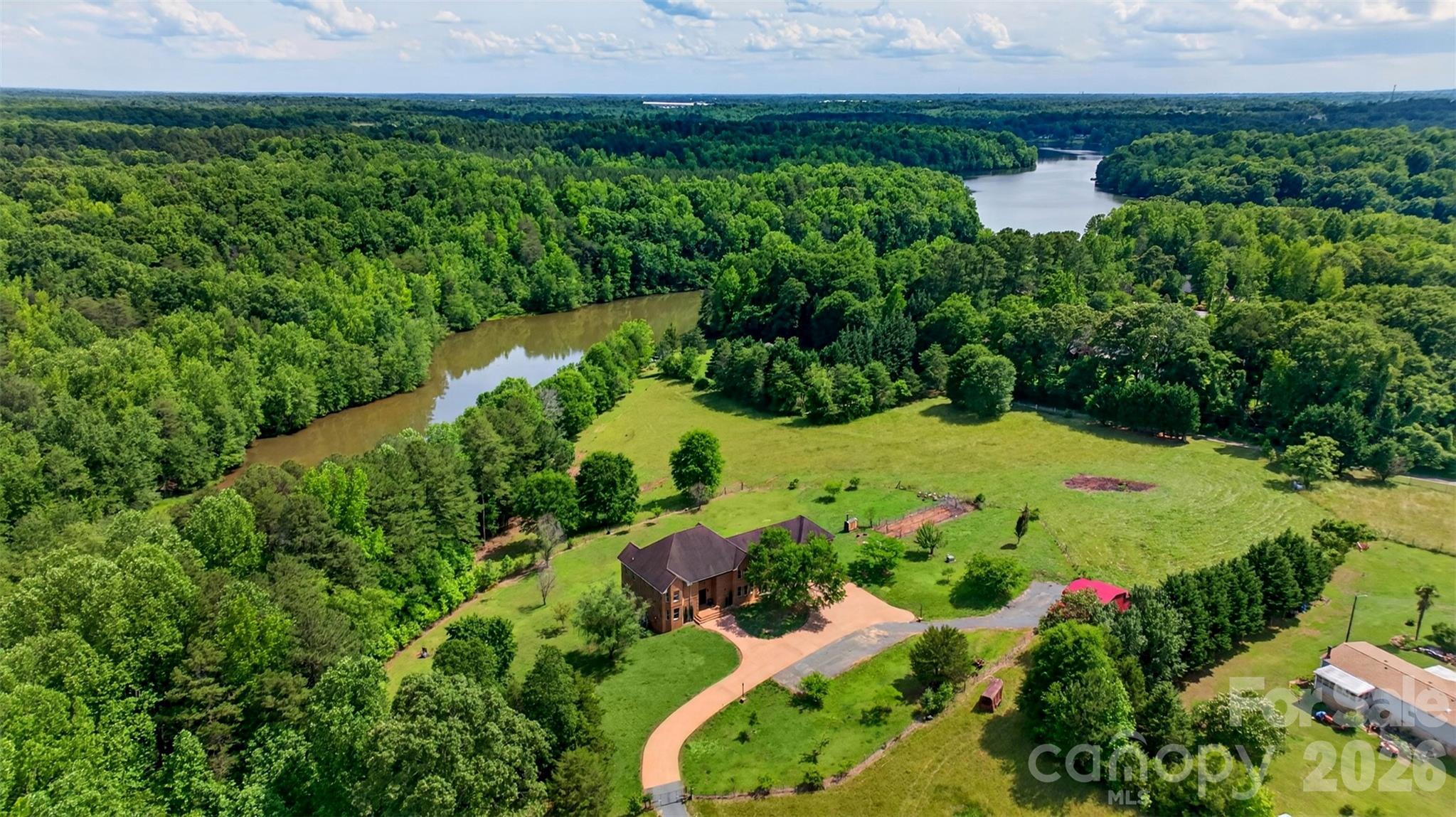 502 Hickory Hollow Road — Inman