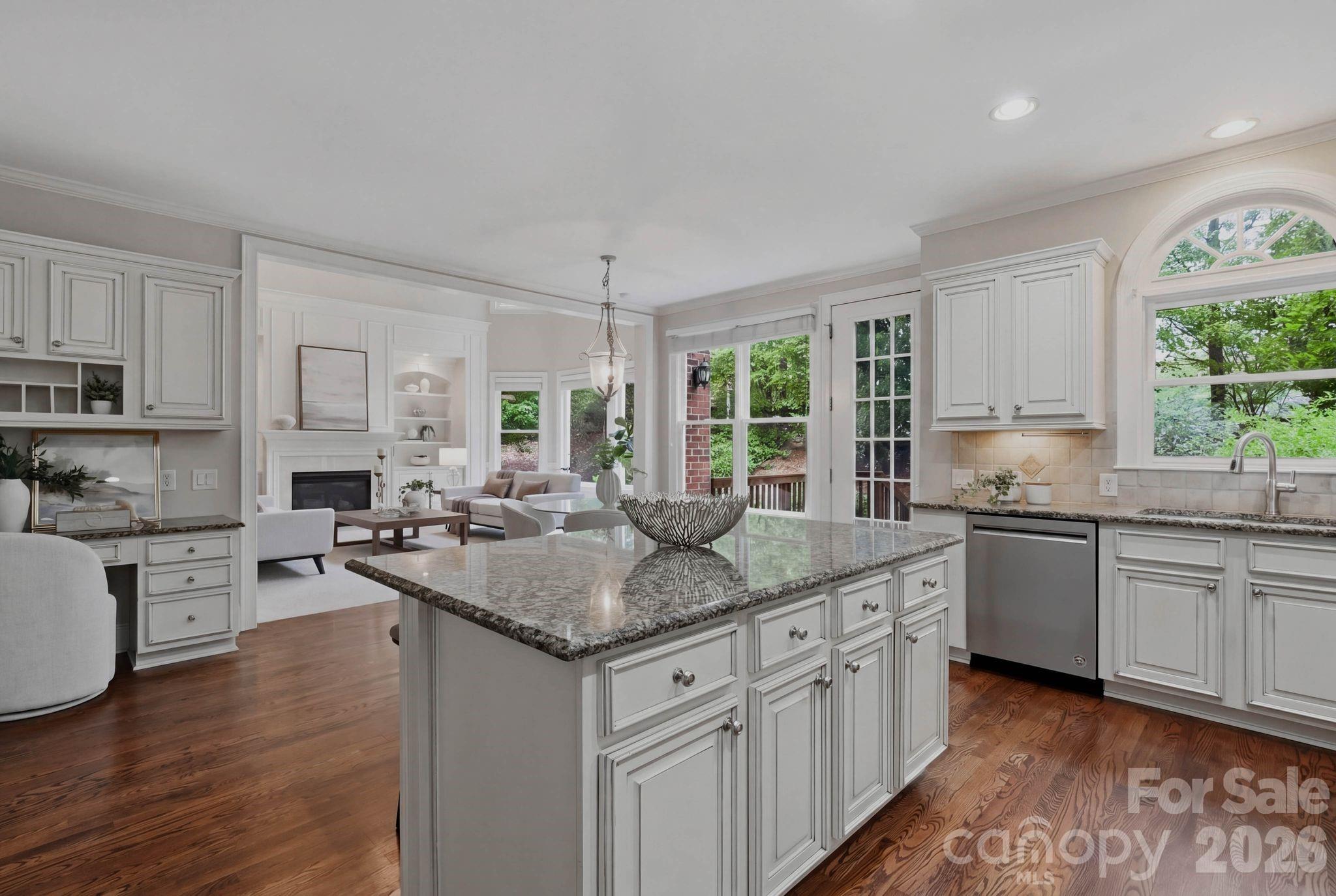 1107 Doverstone Court — Matthews