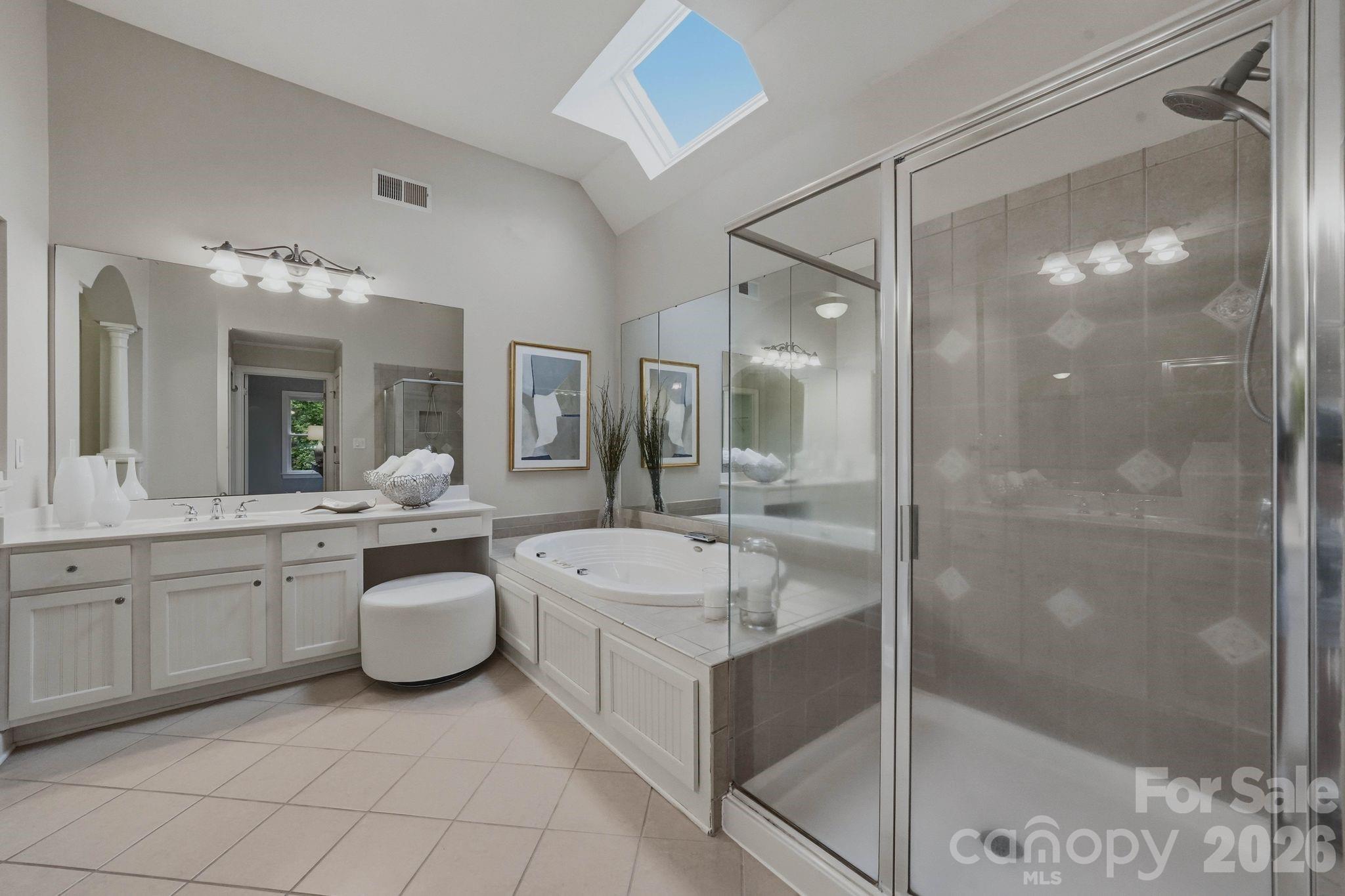 1107 Doverstone Court — Matthews