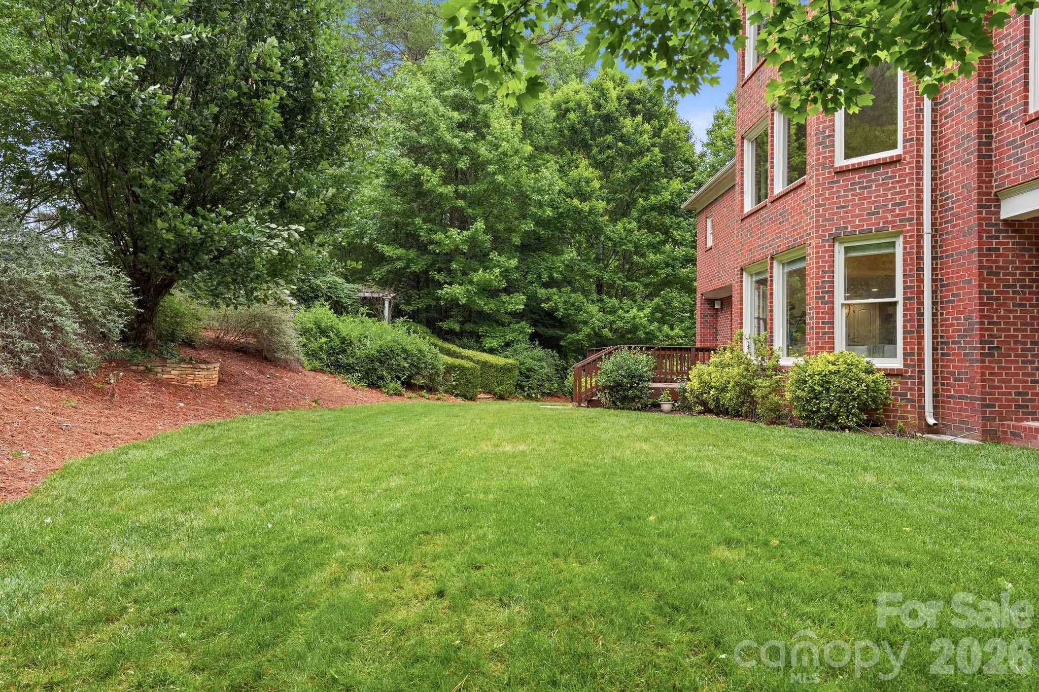 1107 Doverstone Court — Matthews