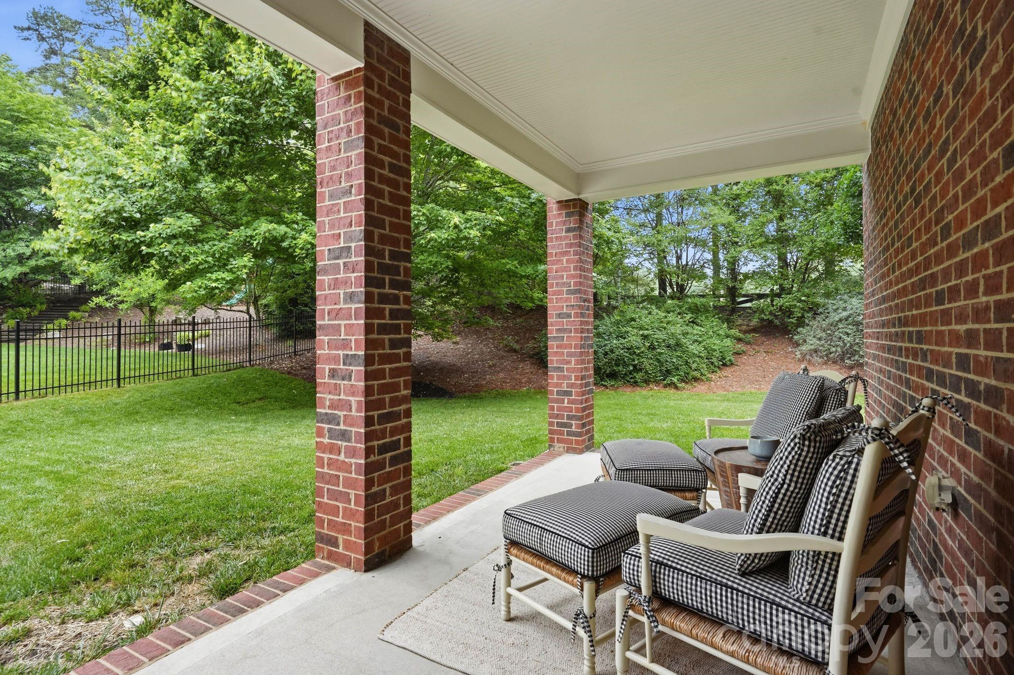 1107 Doverstone Court — Matthews