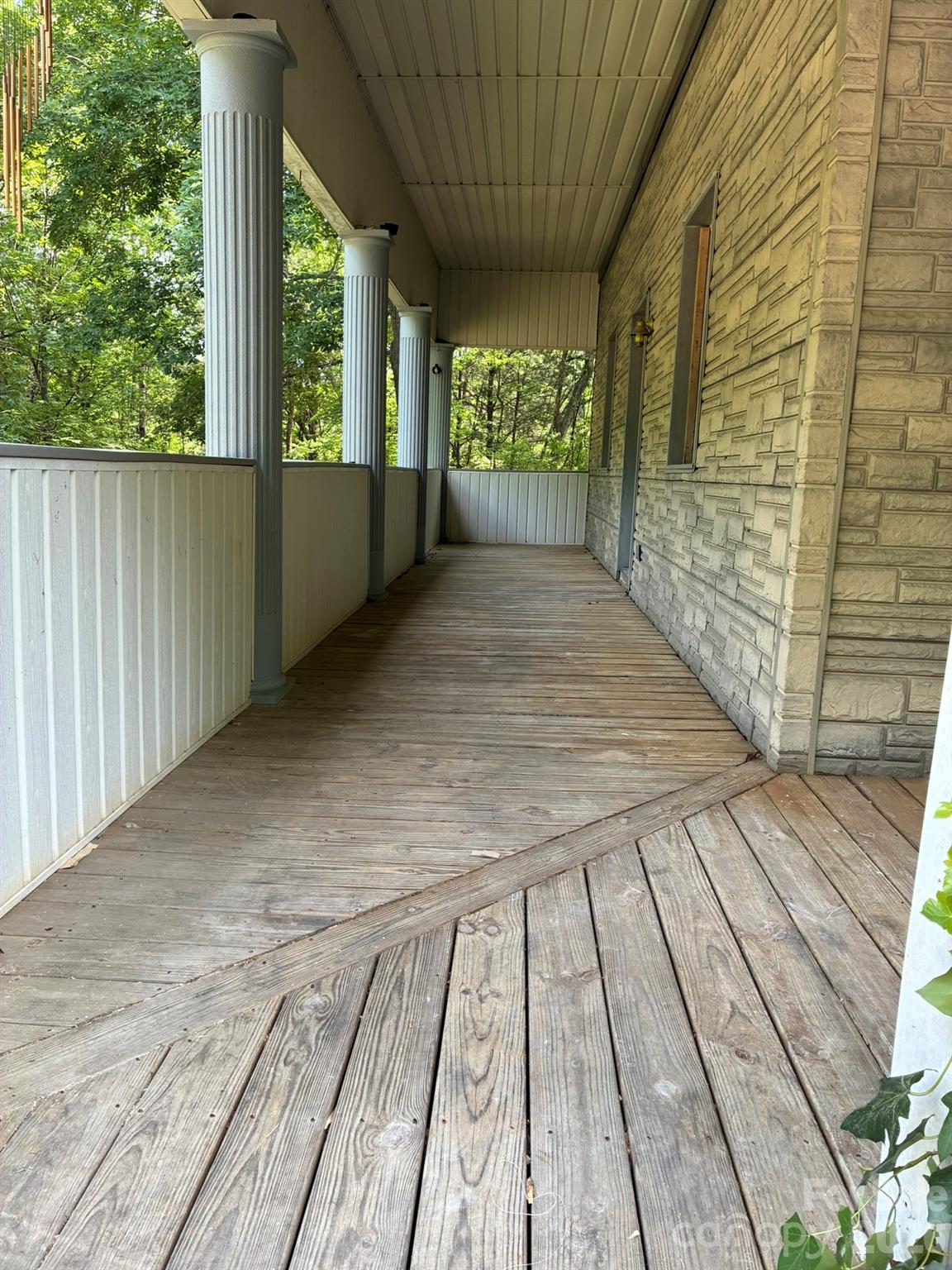 2051 Sutton Spring Road — York