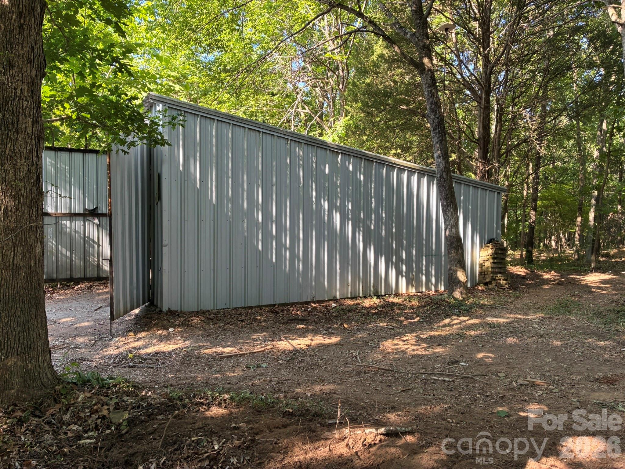 2051 Sutton Spring Road — York
