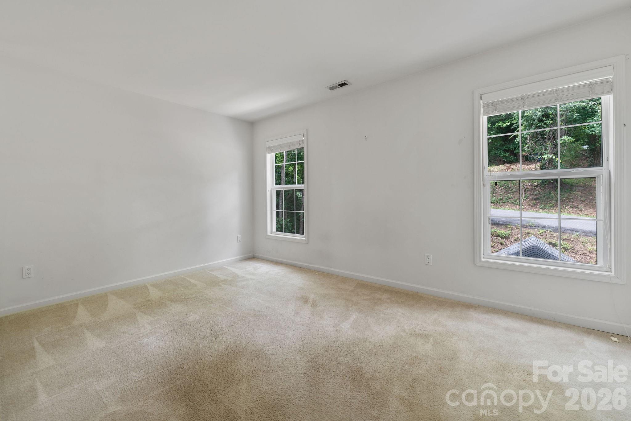 1 Pickwick Road — Asheville