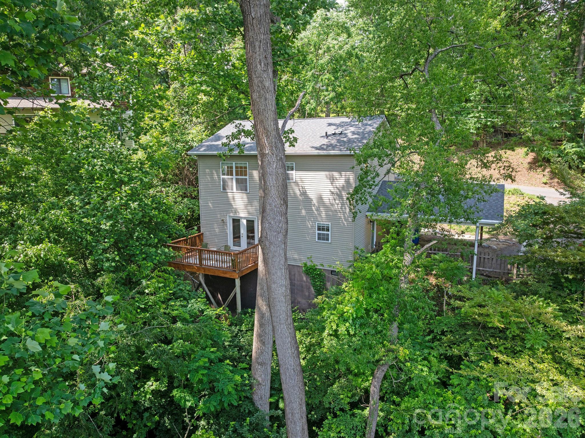 1 Pickwick Road — Asheville
