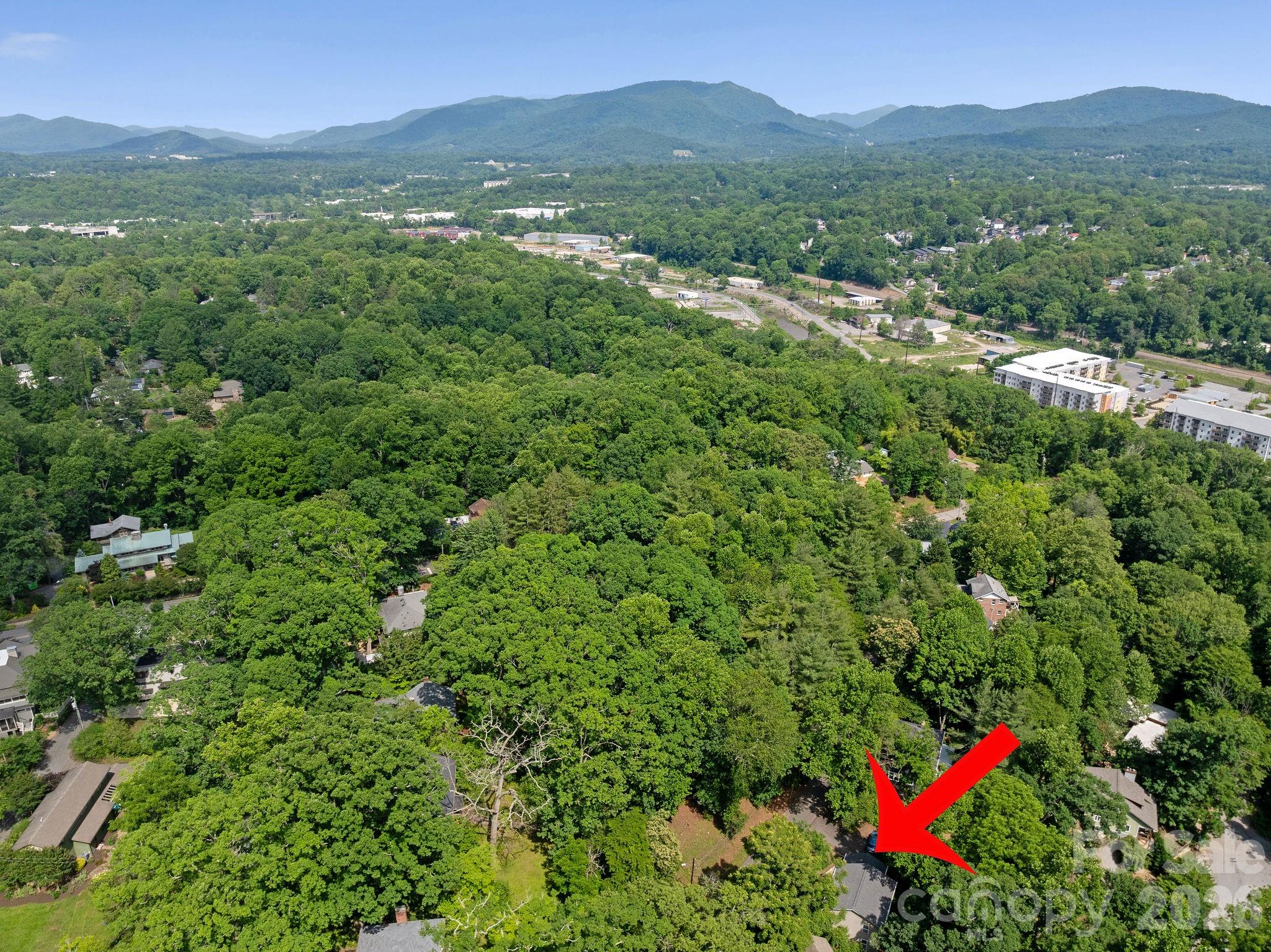 1 Pickwick Road — Asheville