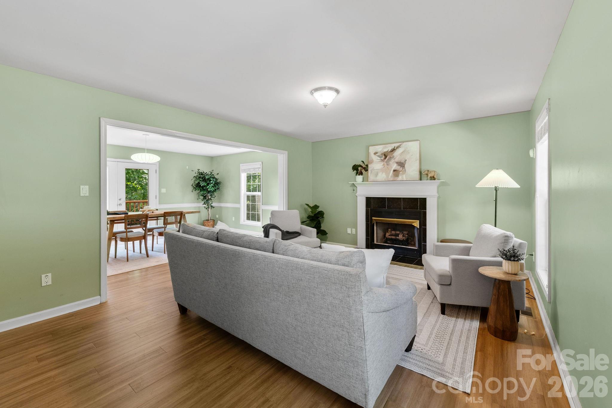 1 Pickwick Road — Asheville