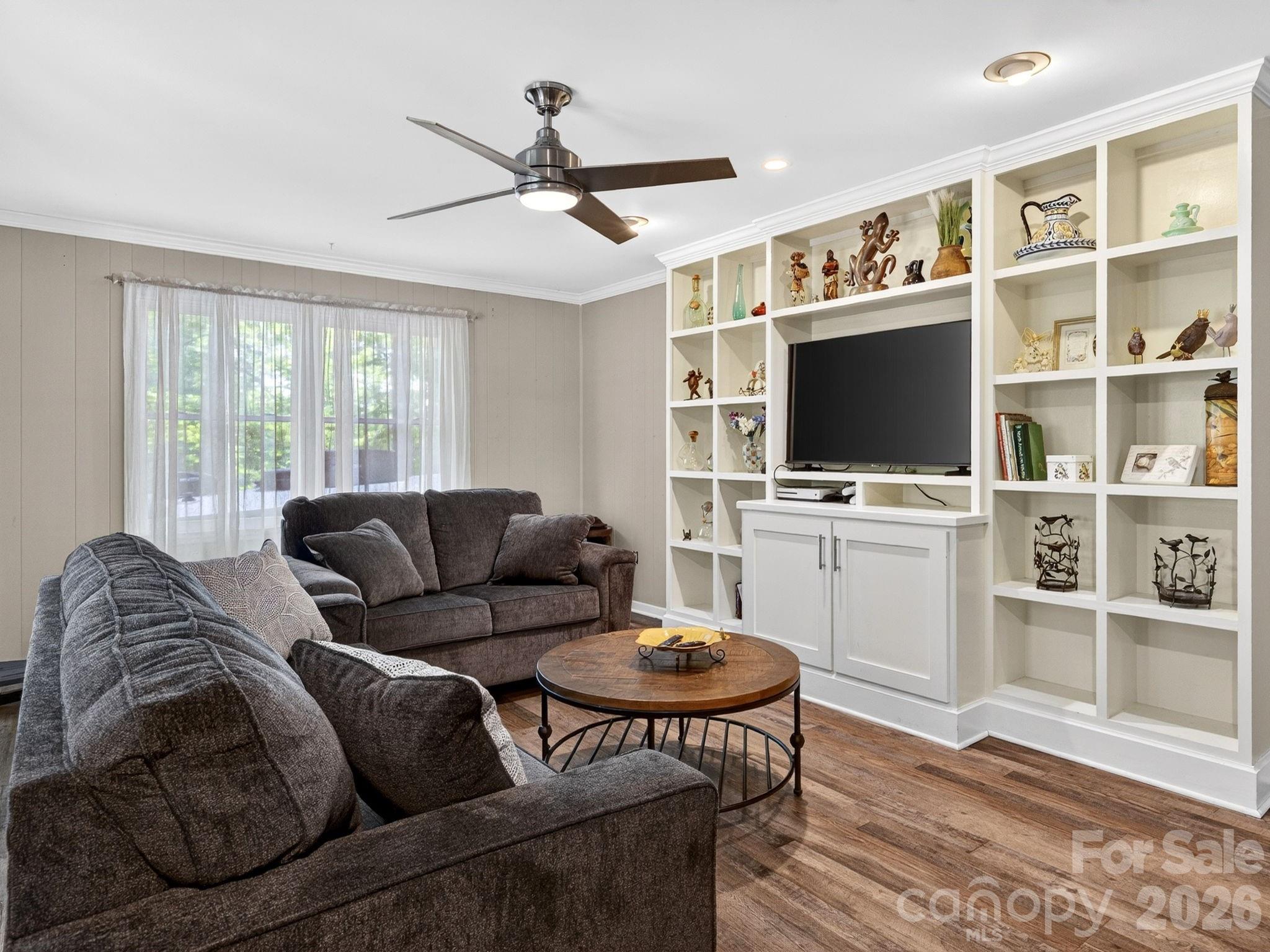 707 Dogwood Trail — Tryon