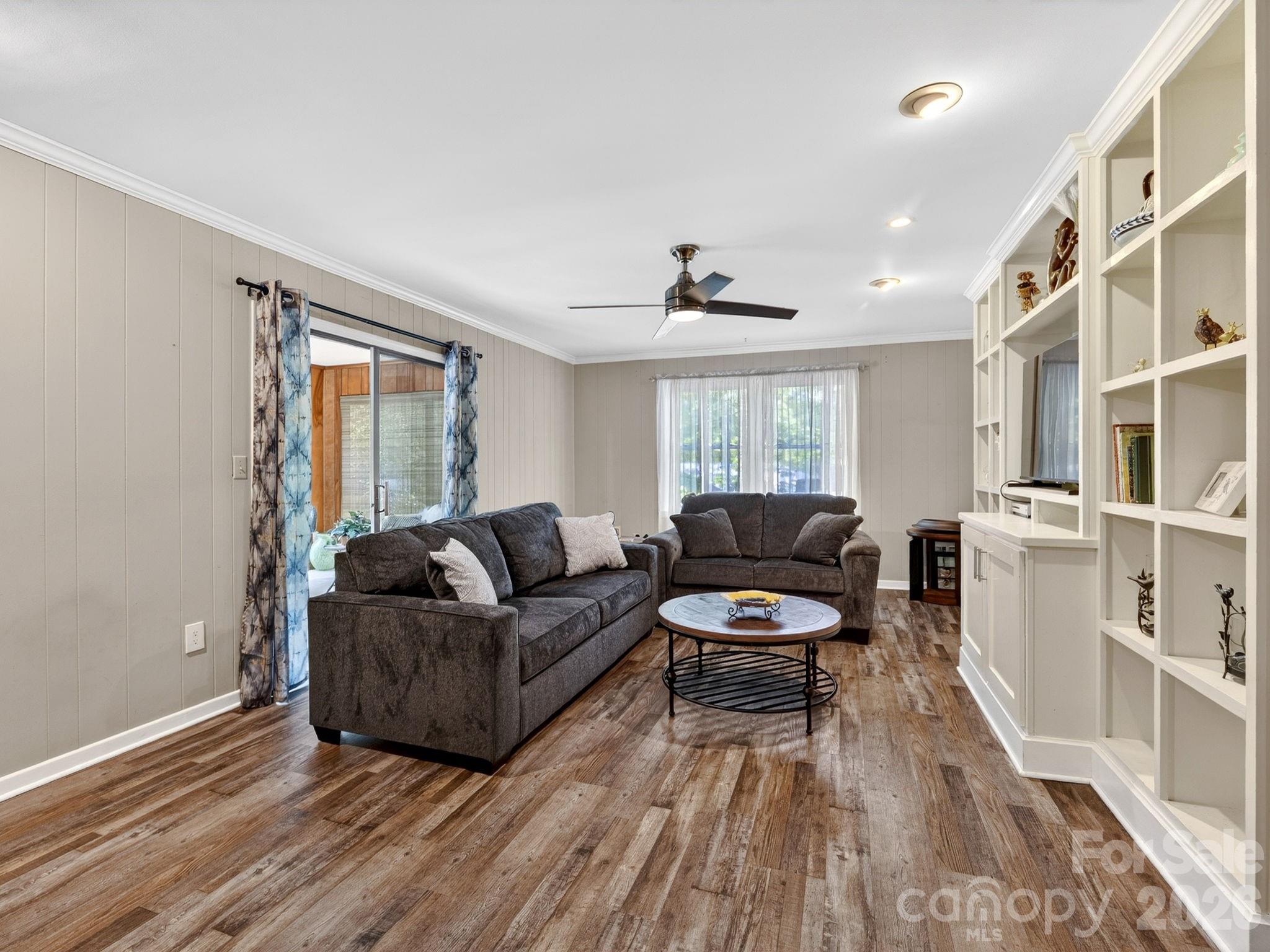 707 Dogwood Trail — Tryon