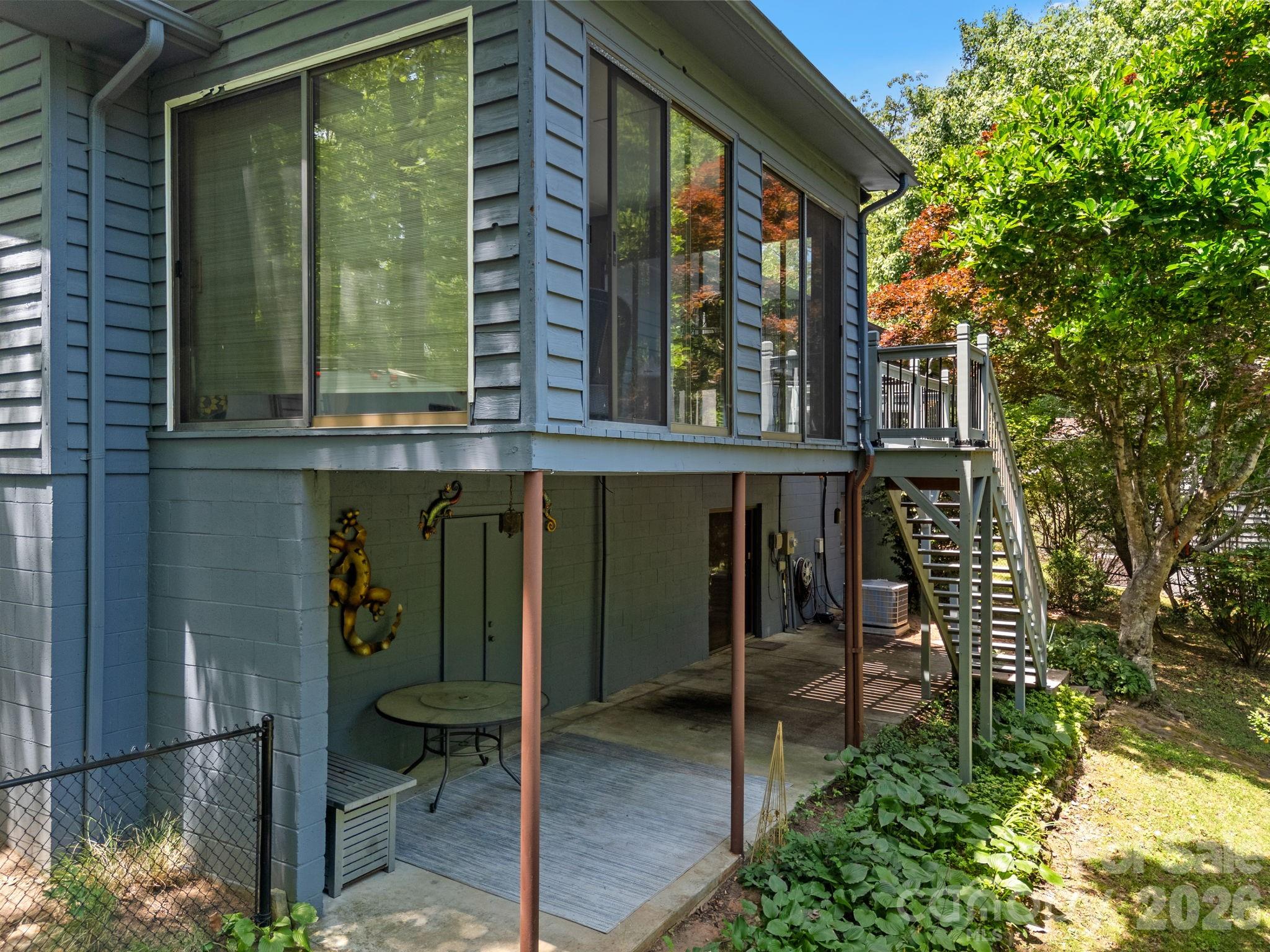 707 Dogwood Trail — Tryon