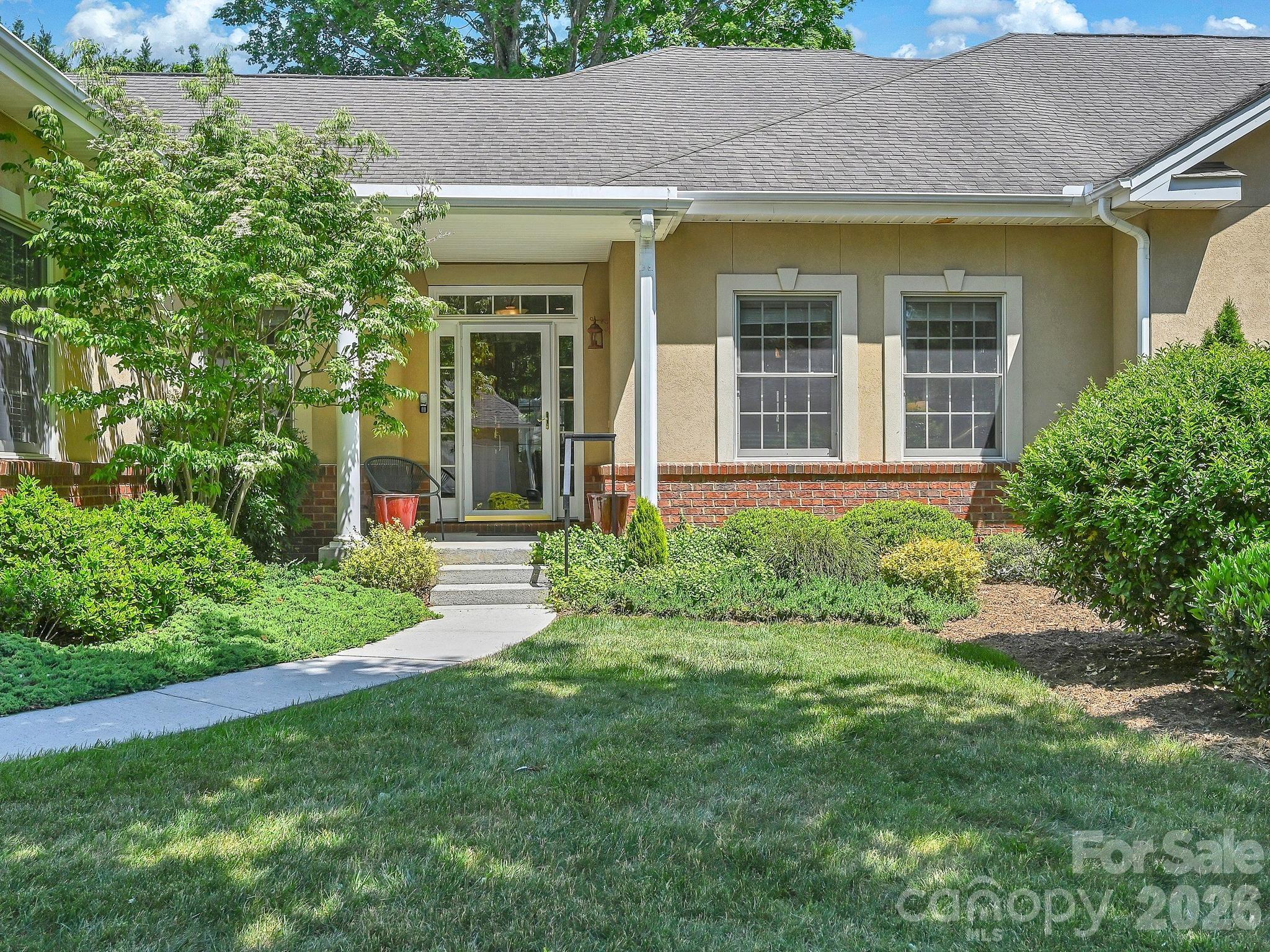 18 Boddington Court — Asheville