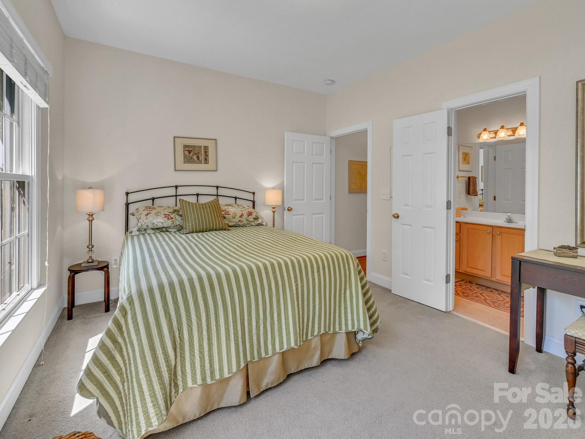 18 Boddington Court — Asheville