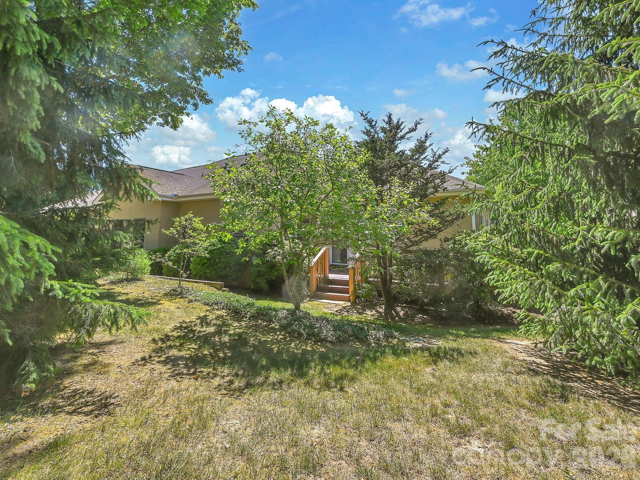 18 Boddington Court — Asheville