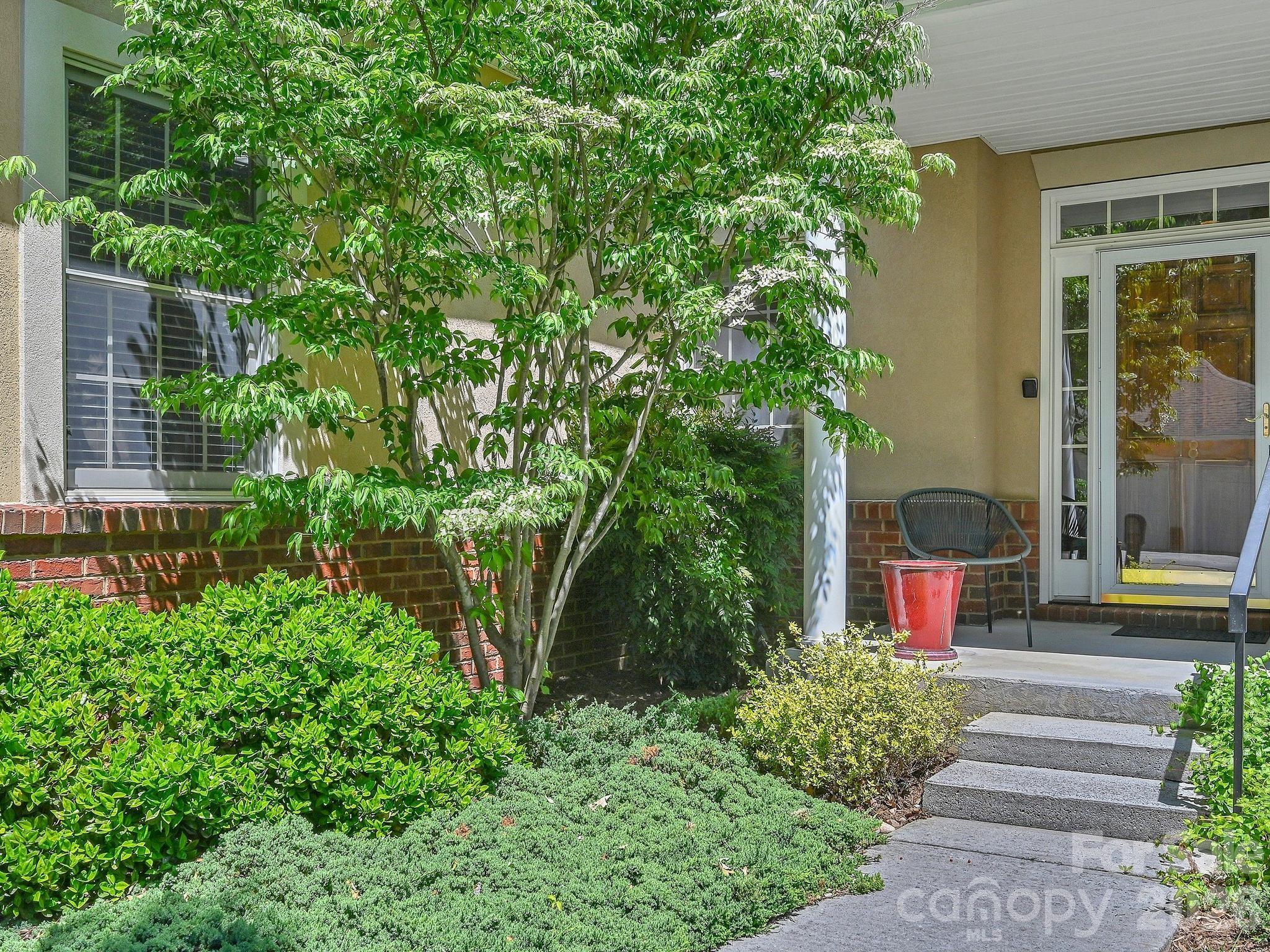 18 Boddington Court — Asheville