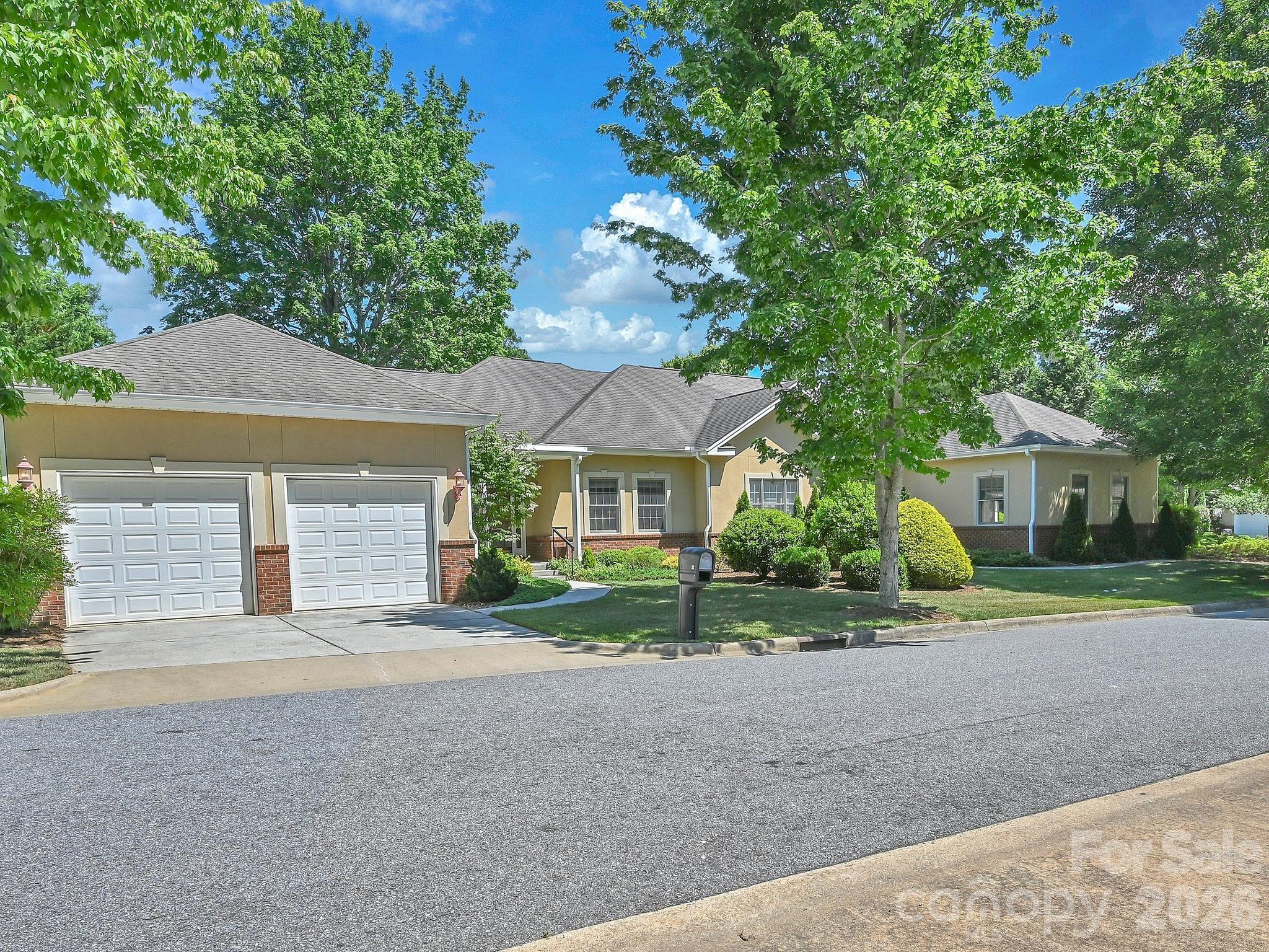 18 Boddington Court — Asheville