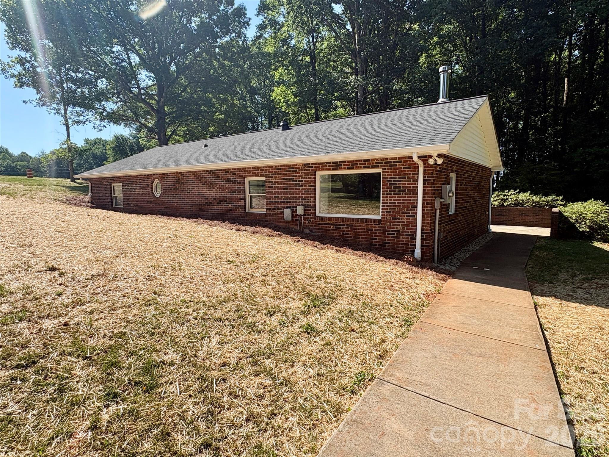 254 Beechwood Farm Road — Statesville