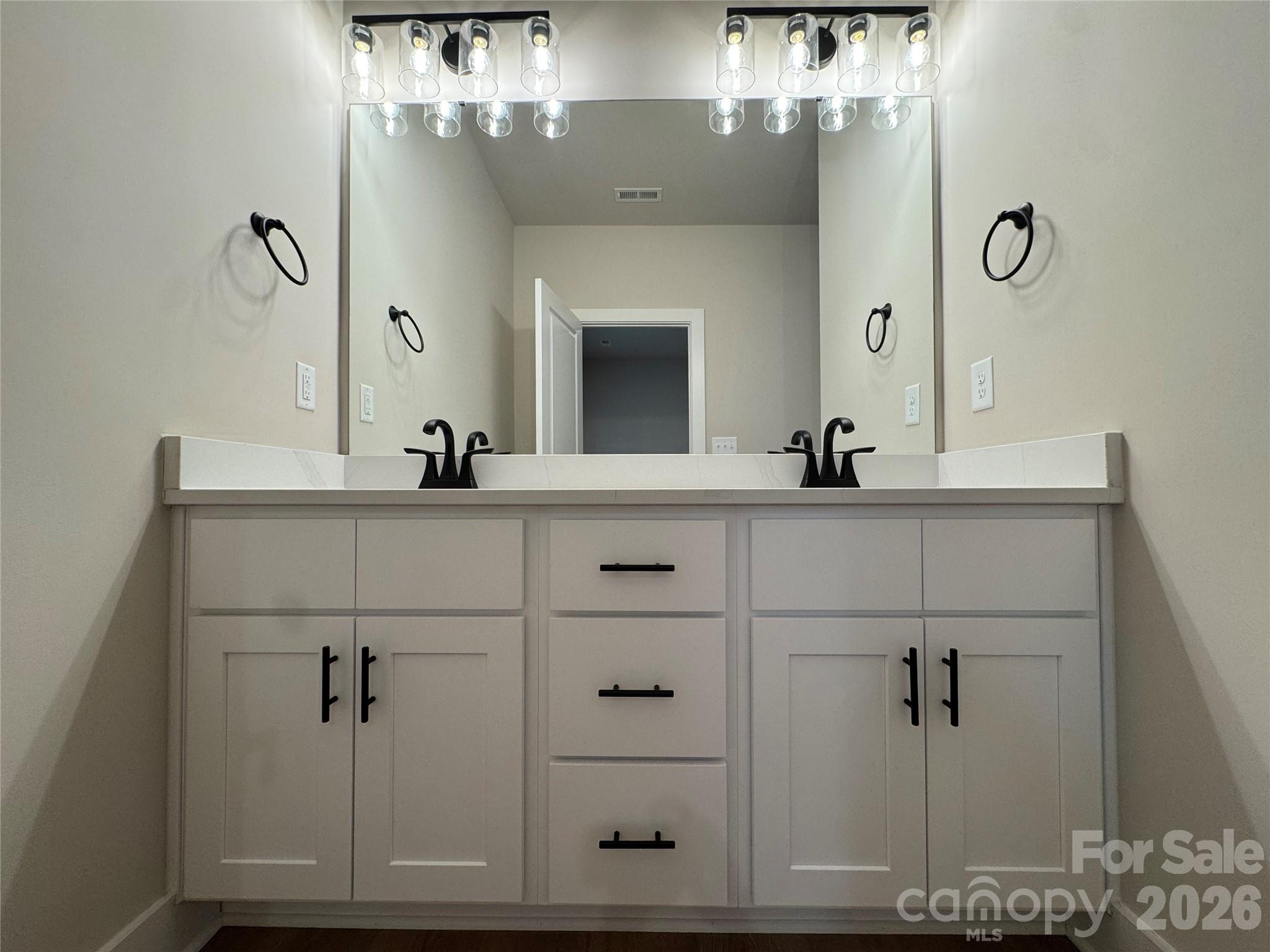 403 Scarlett Oak Court NE — Lenoir