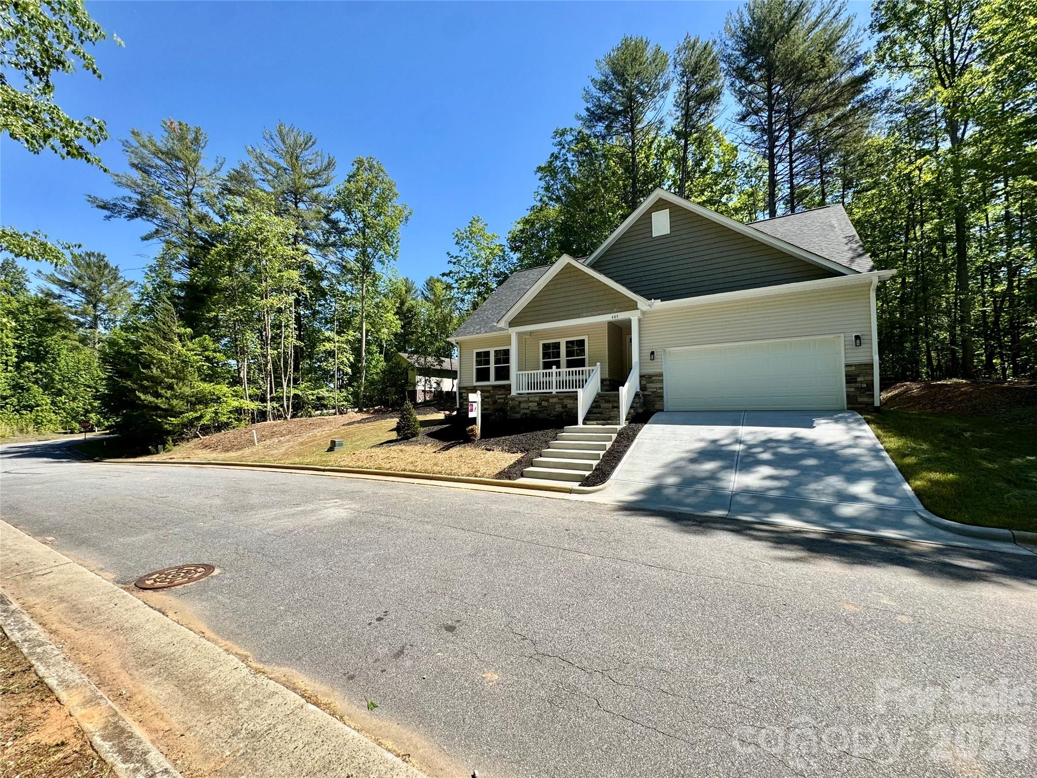 403 Scarlett Oak Court NE — Lenoir