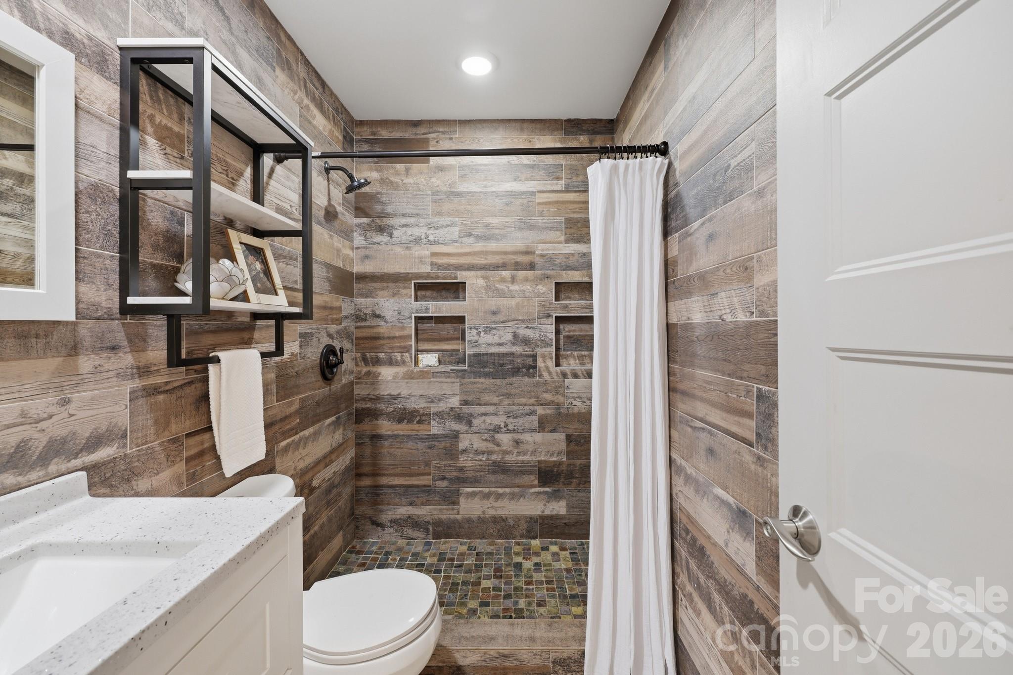 1293 Hickory Nut Lane — Lincolnton