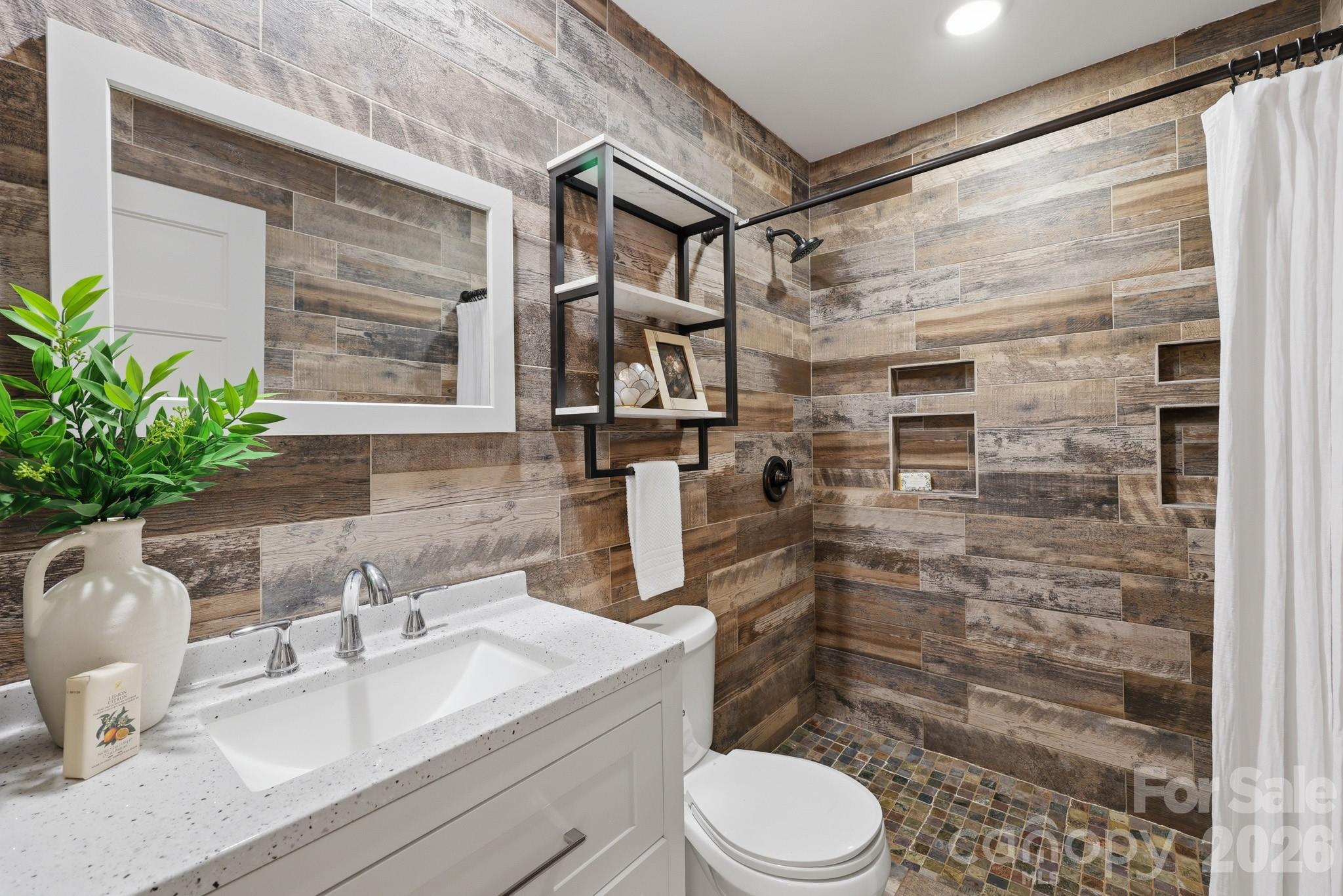 1293 Hickory Nut Lane — Lincolnton
