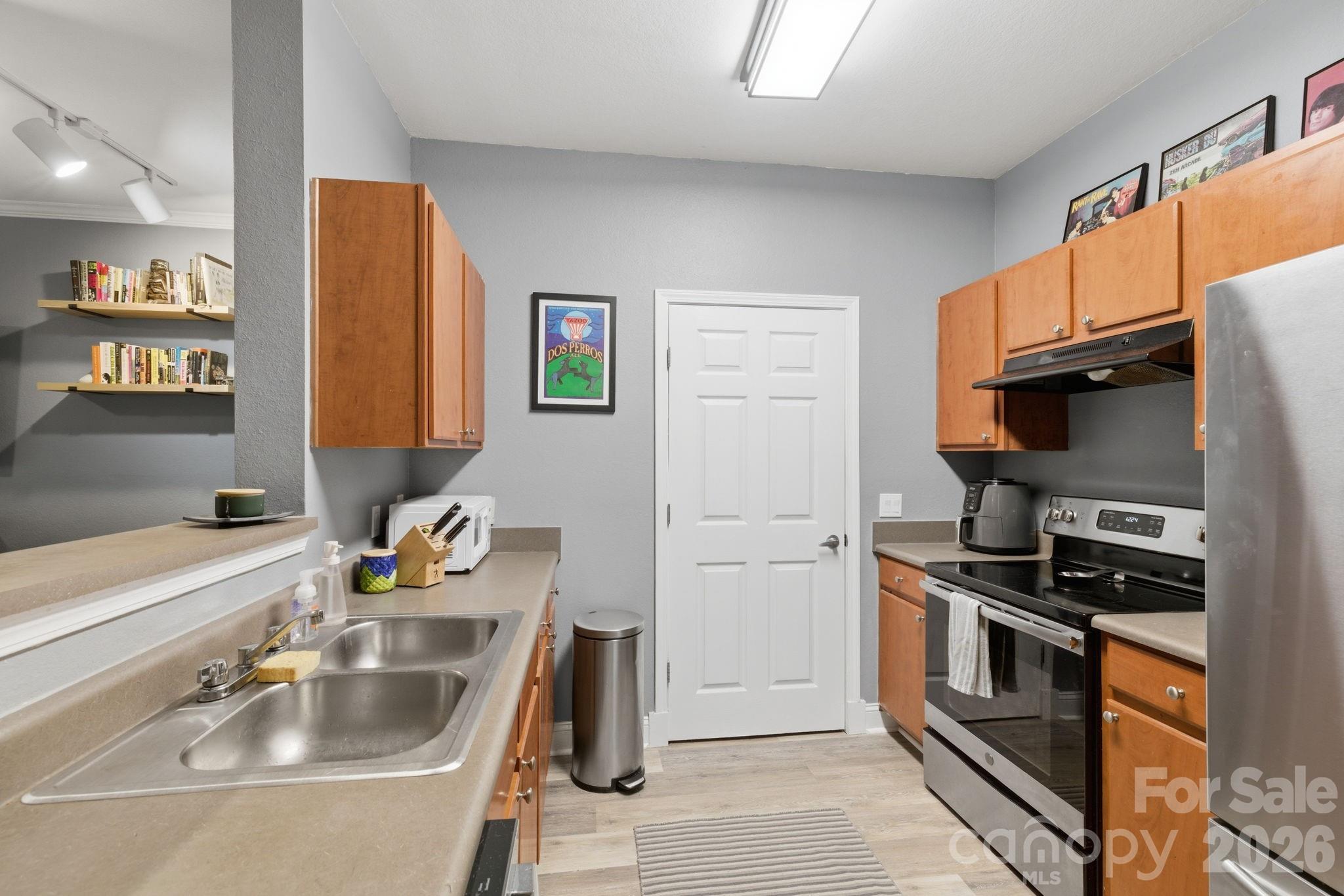 900 Vista Lake Drive #102 — Candler