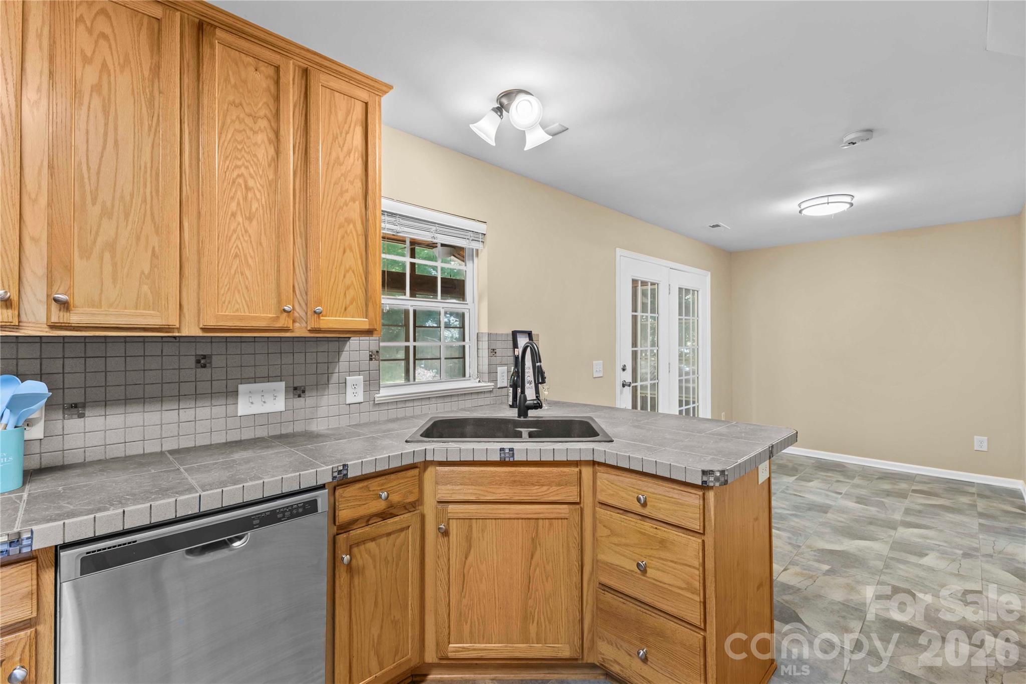 8119 Poplar Grove Circle — Waxhaw