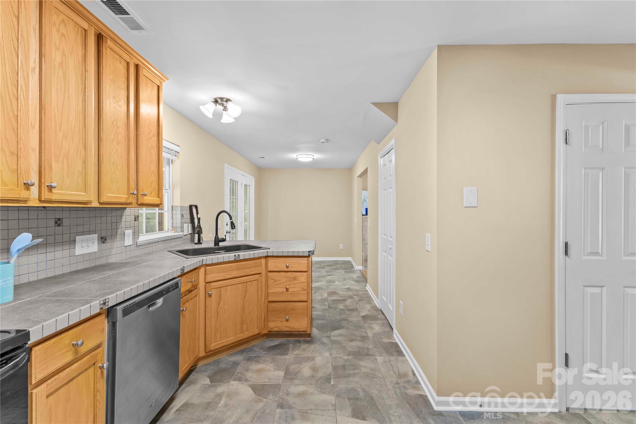 8119 Poplar Grove Circle — Waxhaw