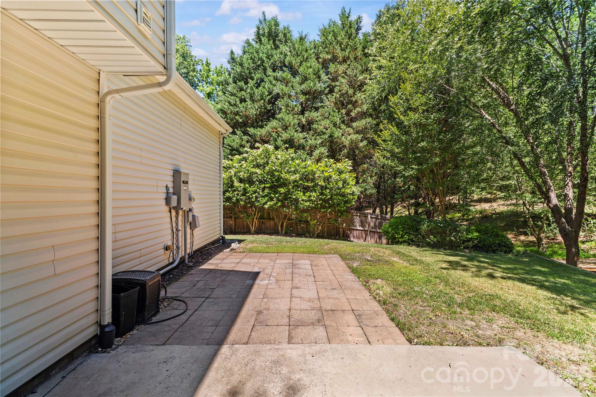 8119 Poplar Grove Circle — Waxhaw
