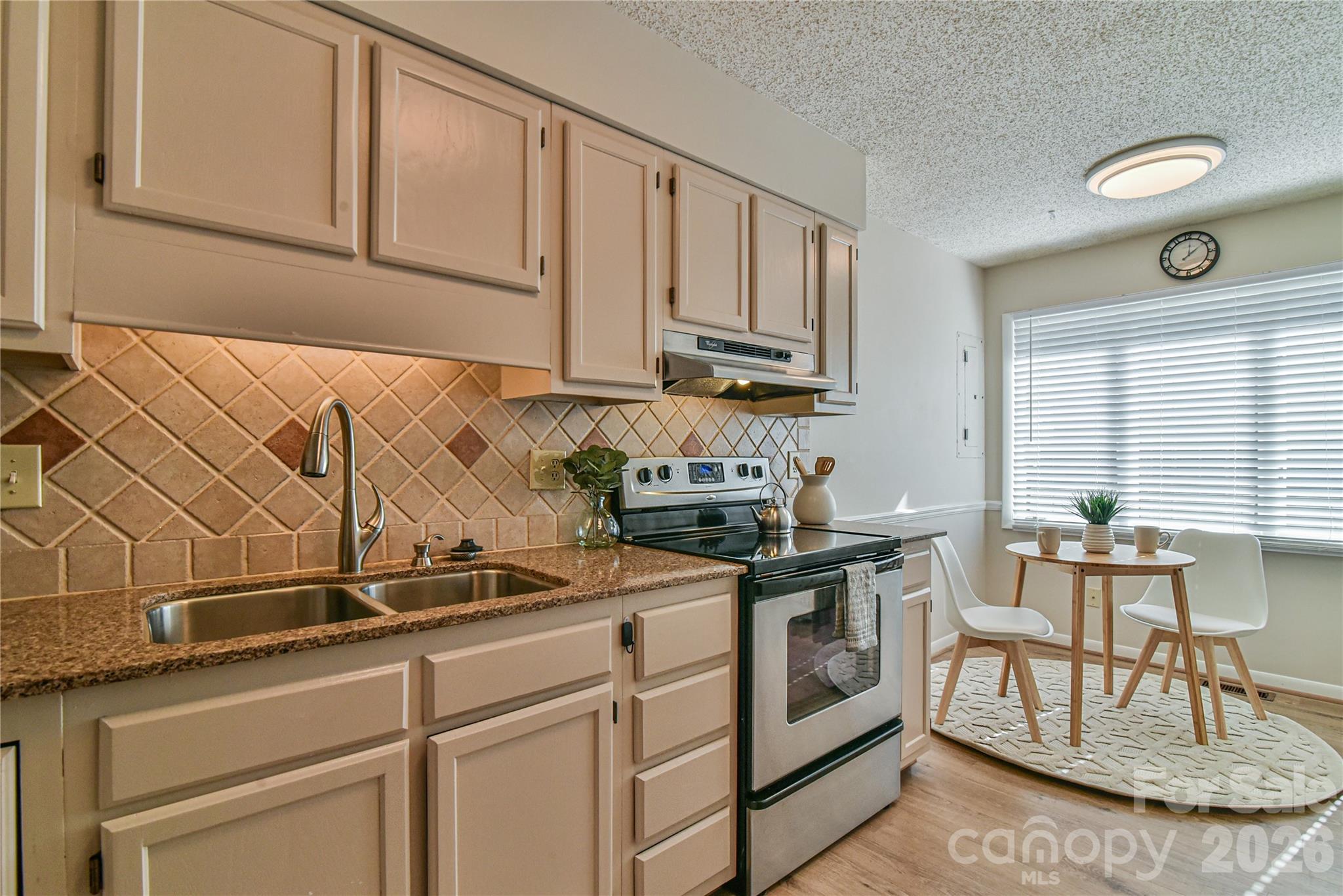 63 Hollybrook Drive — Asheville