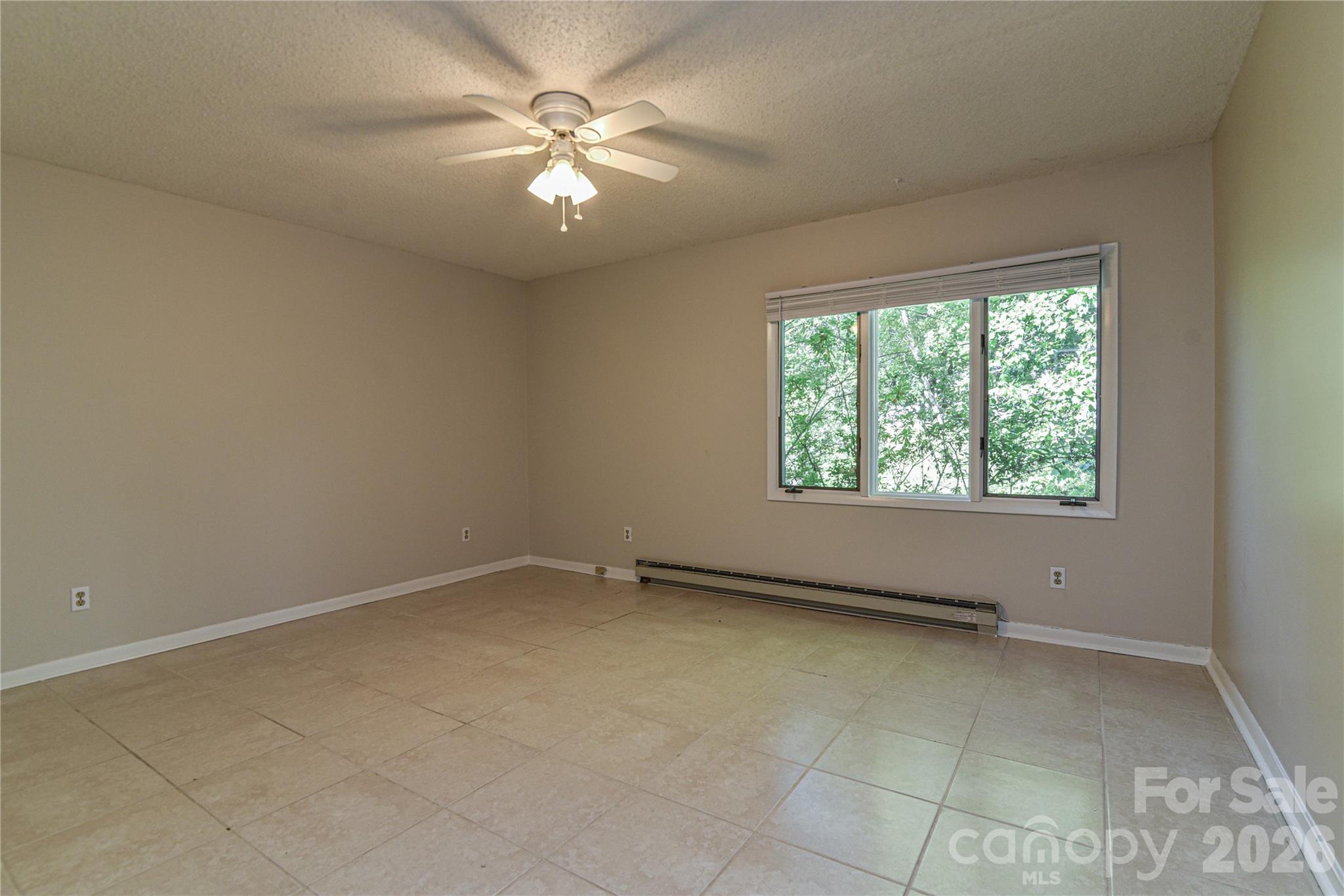 63 Hollybrook Drive — Asheville