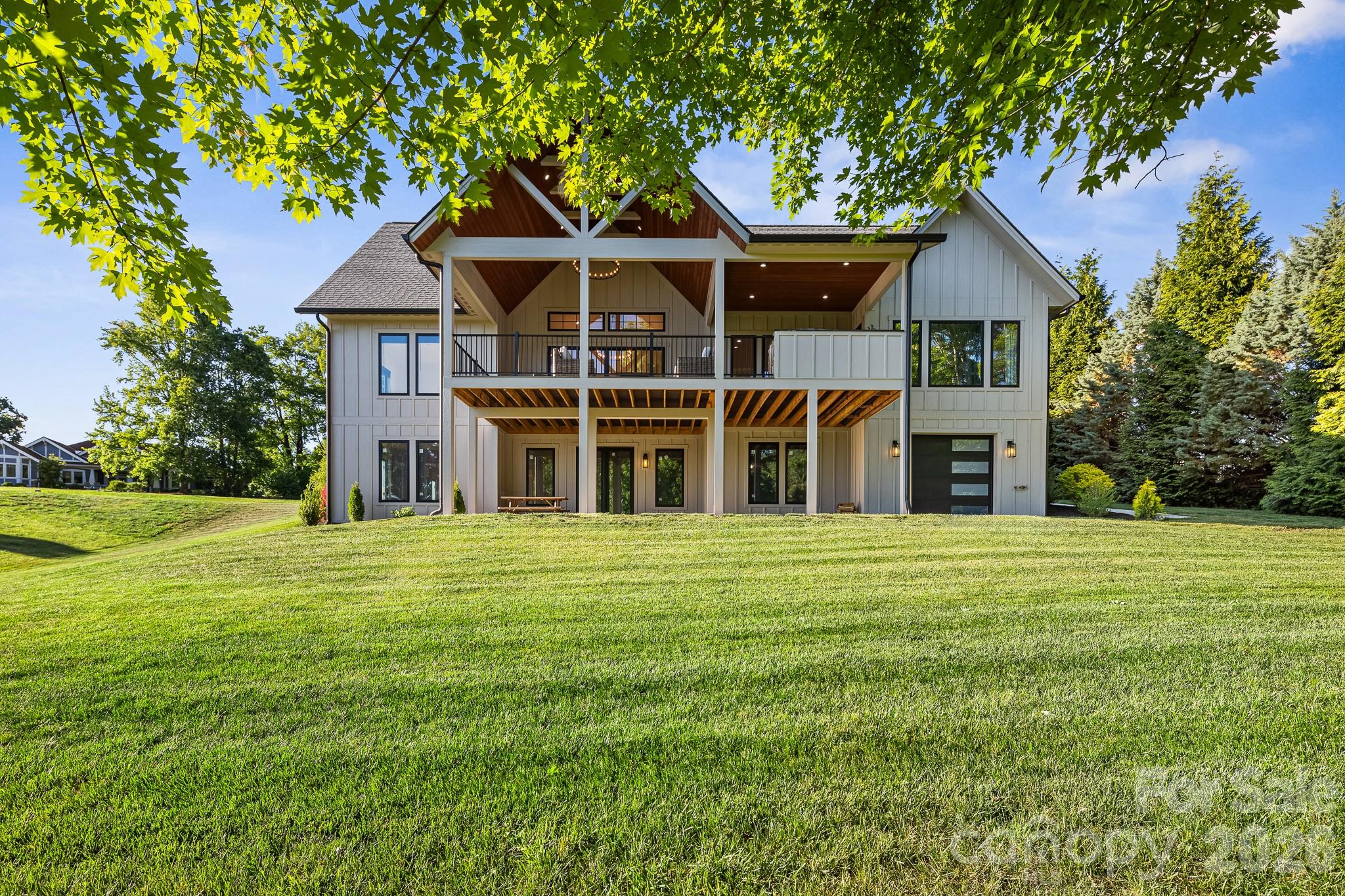 10 Autumn Leaf Drive — Fletcher