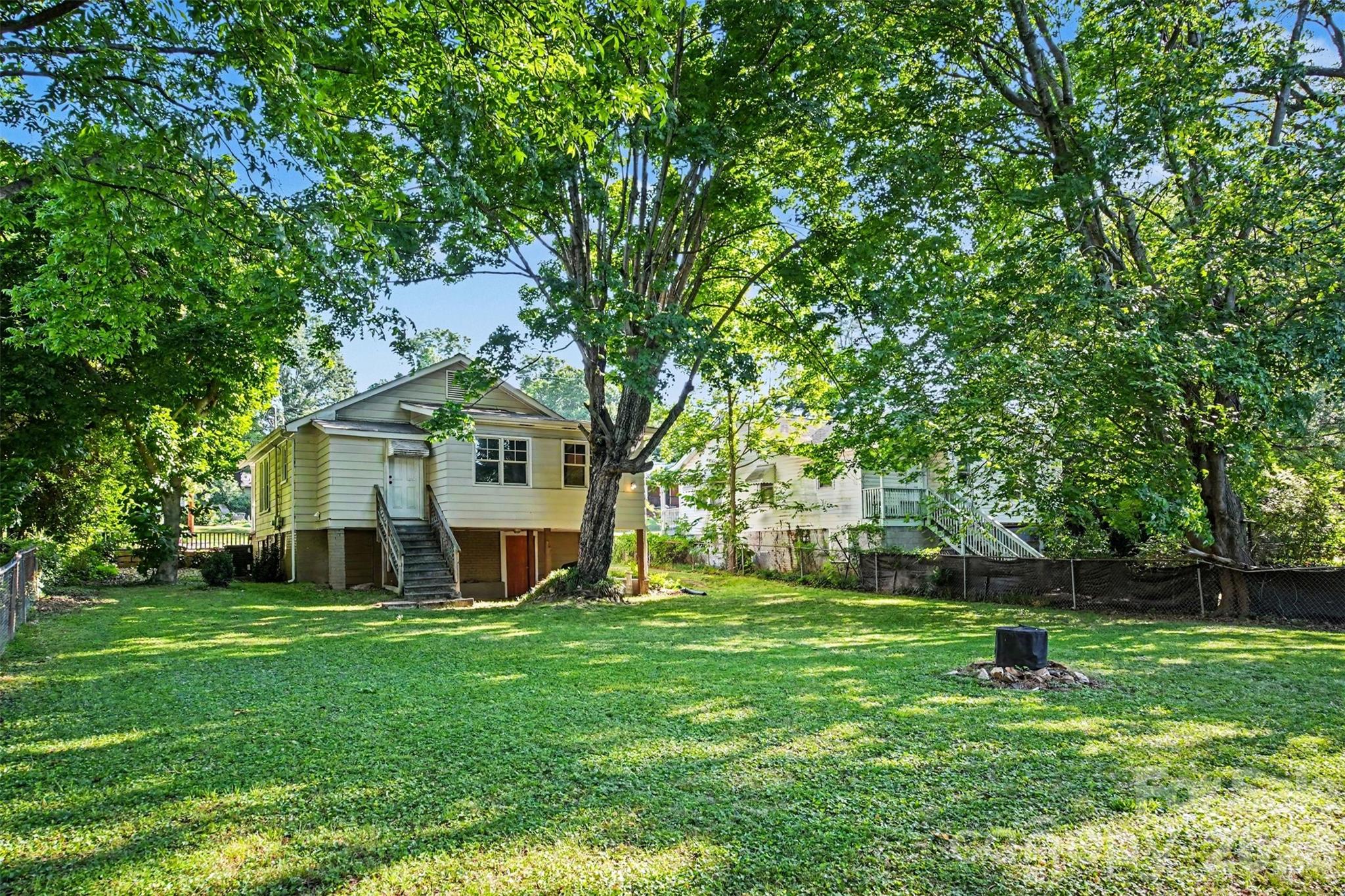 611 E 4th Avenue — Gastonia