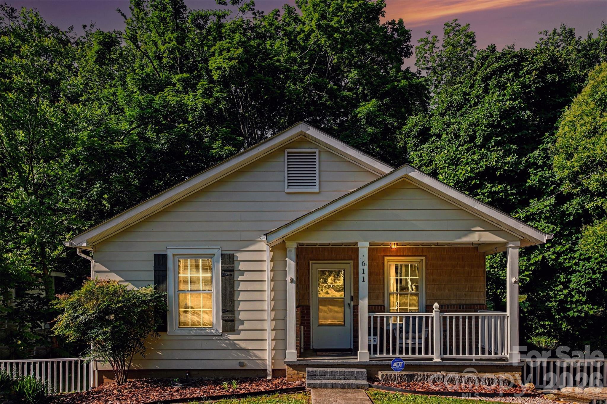 611 E 4th Avenue — Gastonia
