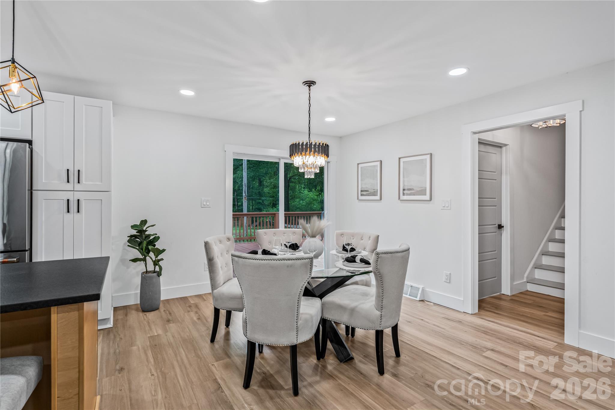 833 Knowles Drive — Dallas