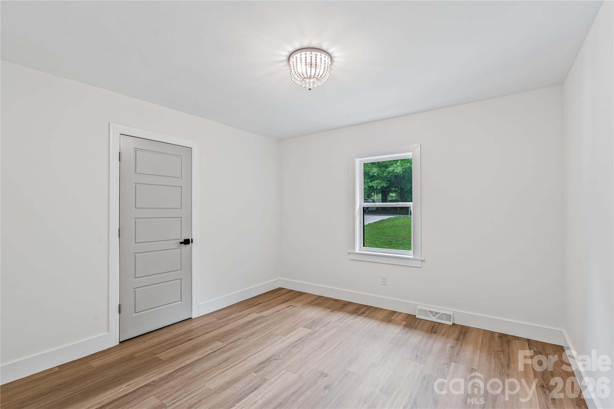 833 Knowles Drive — Dallas