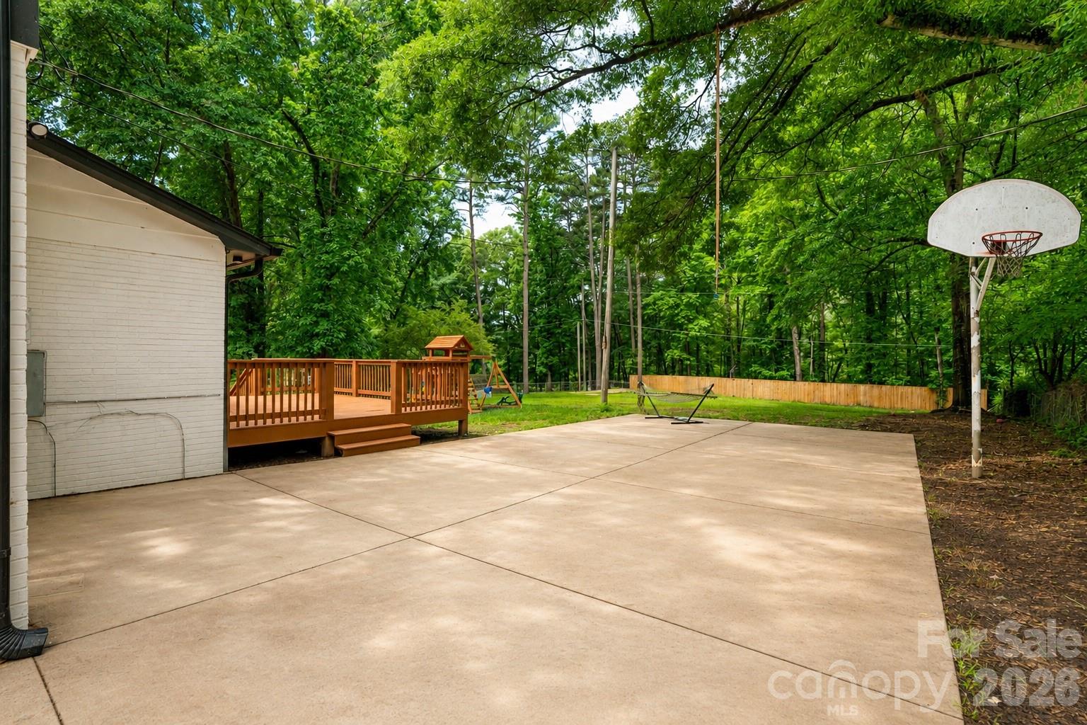 833 Knowles Drive — Dallas