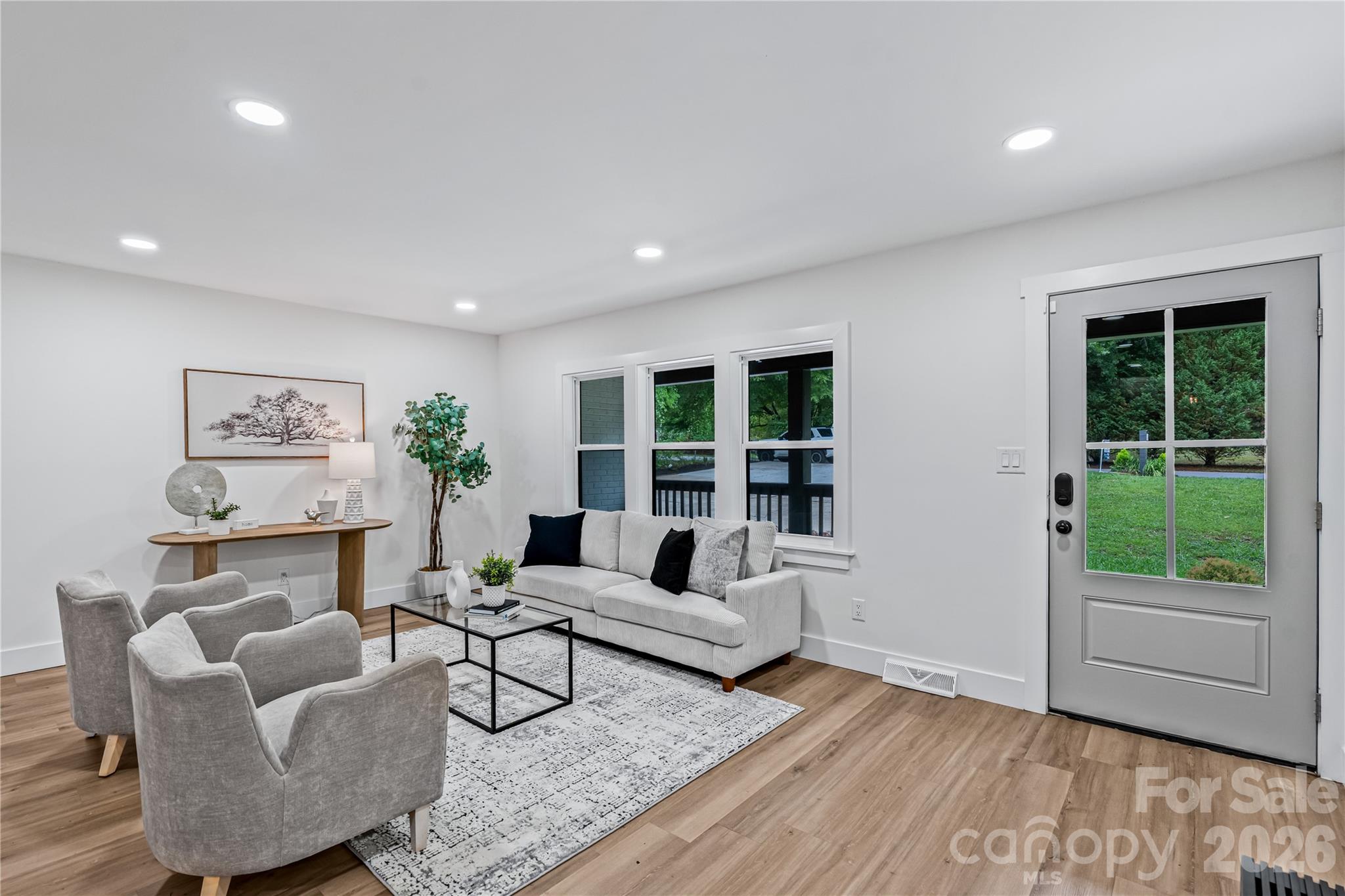 833 Knowles Drive — Dallas
