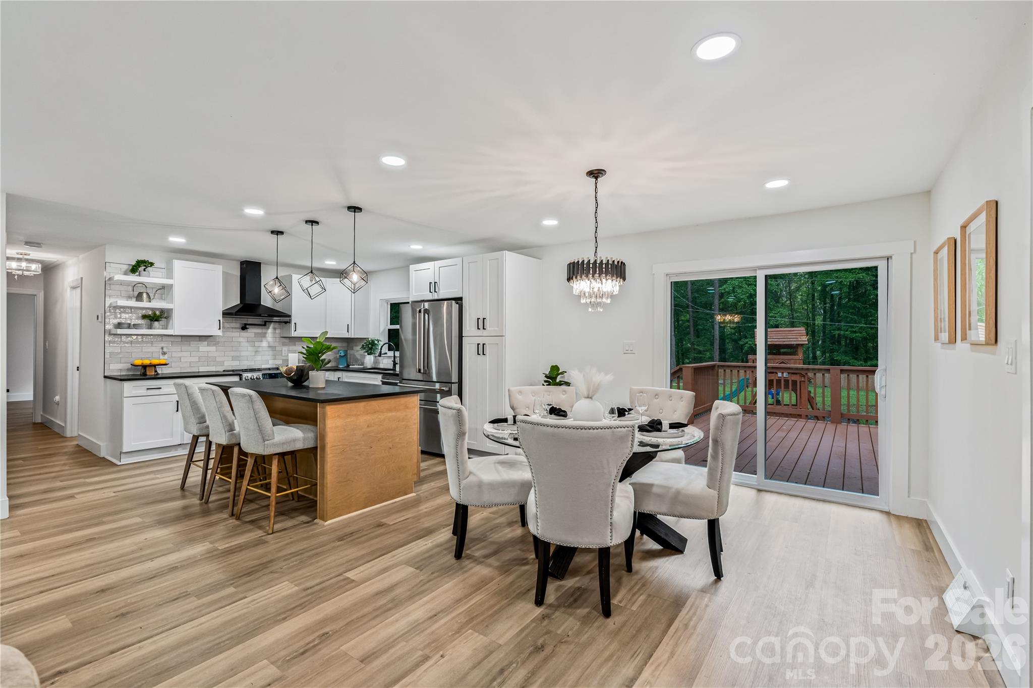 833 Knowles Drive — Dallas