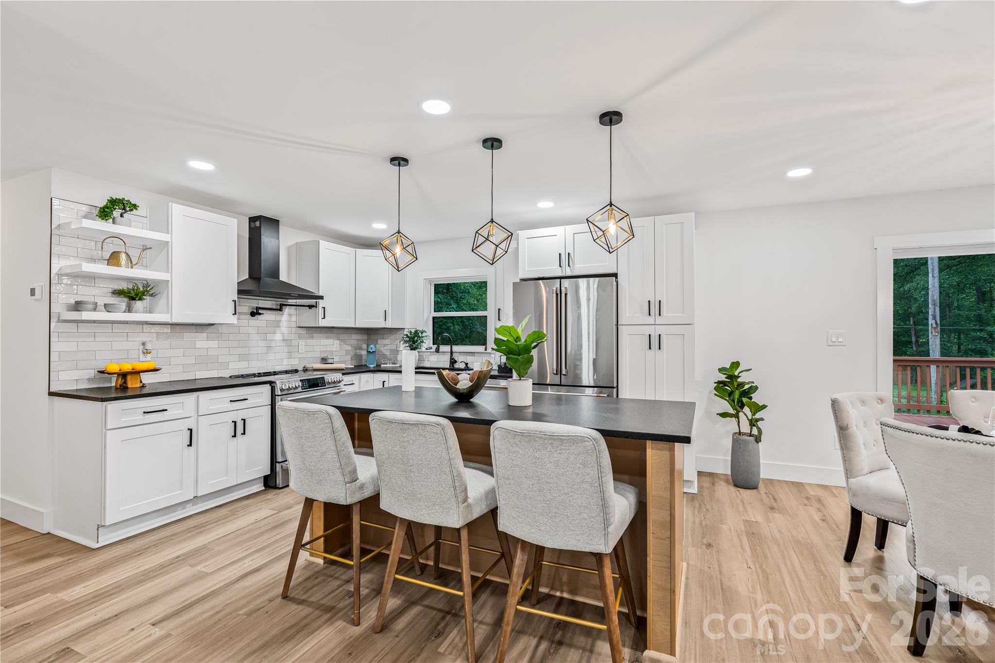 833 Knowles Drive — Dallas