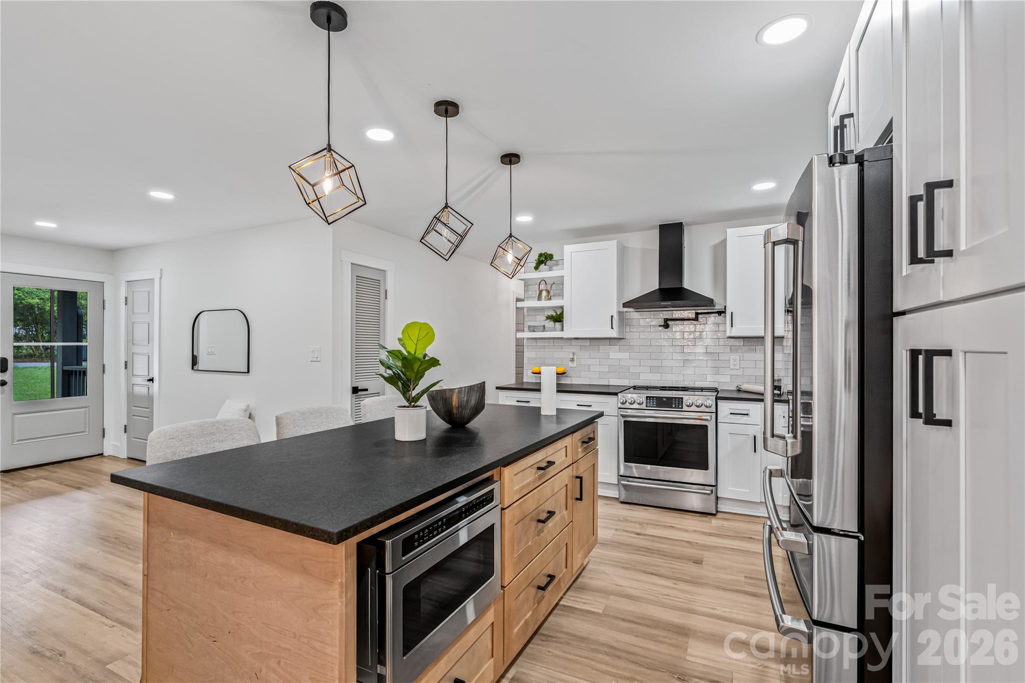 833 Knowles Drive — Dallas