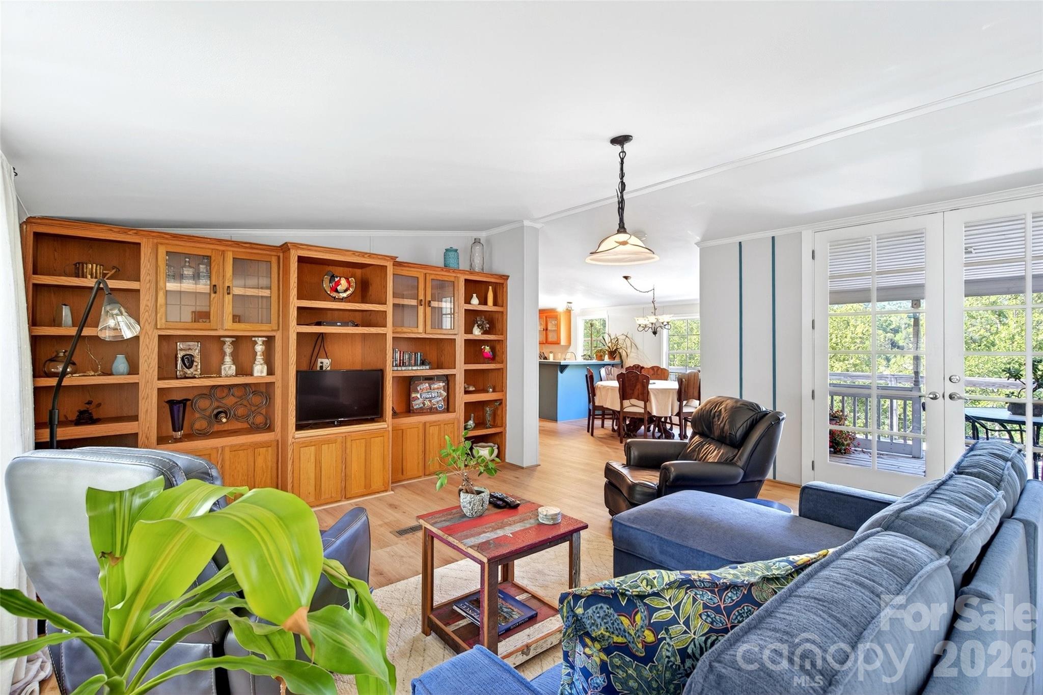 298 Wolf Crossing — Bakersville