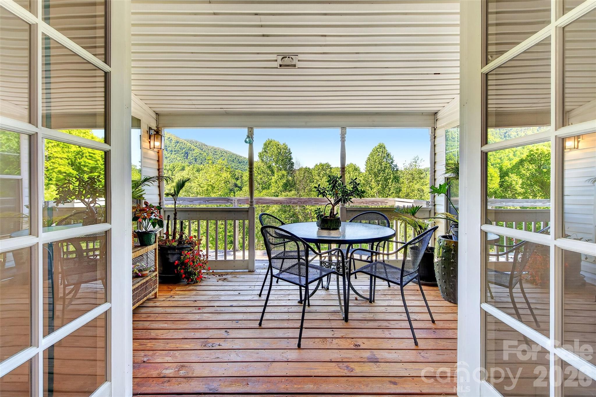 298 Wolf Crossing — Bakersville