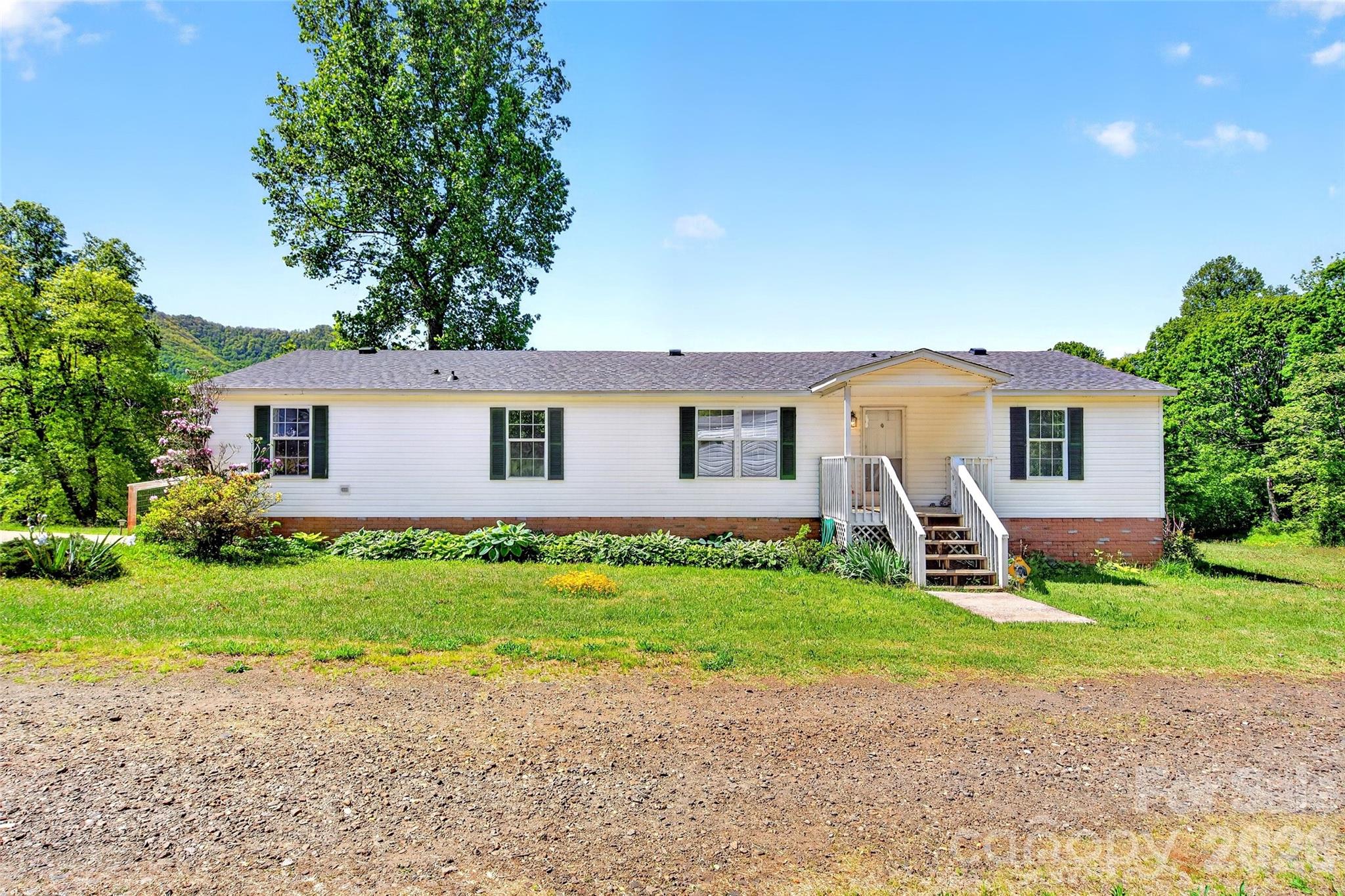 298 Wolf Crossing — Bakersville