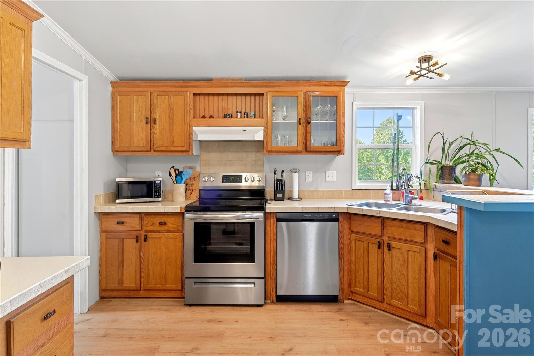 298 Wolf Crossing — Bakersville