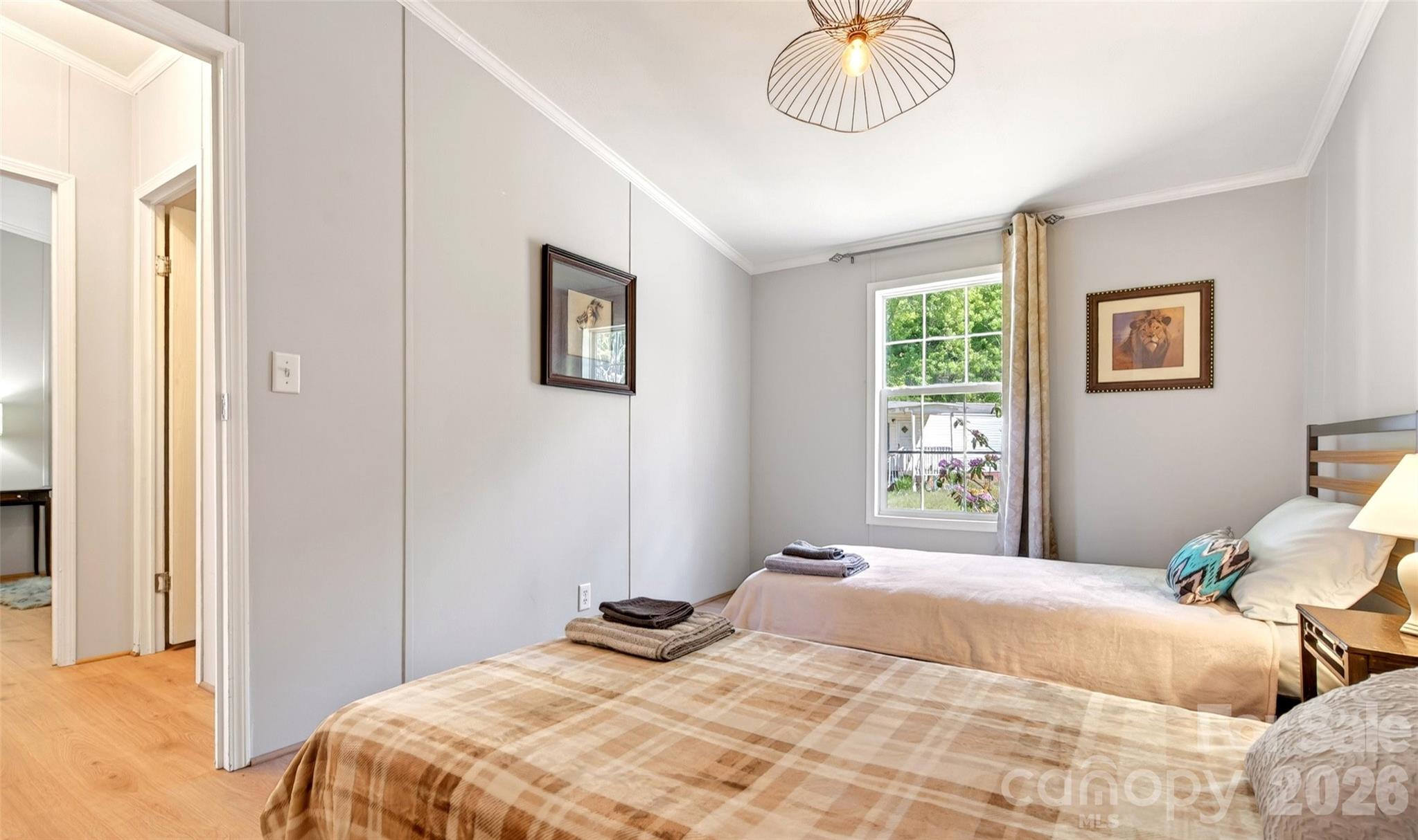 298 Wolf Crossing — Bakersville