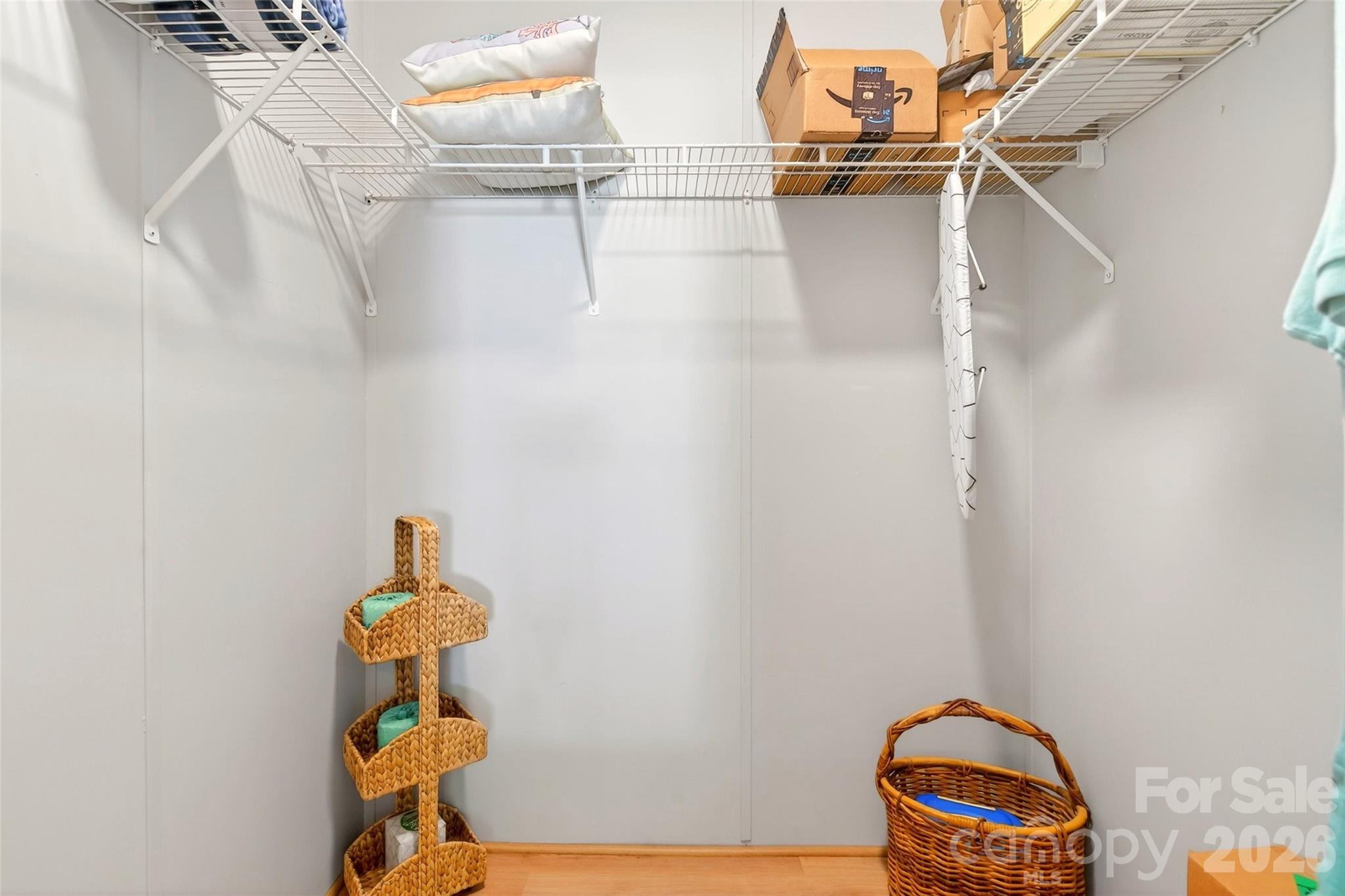 298 Wolf Crossing — Bakersville