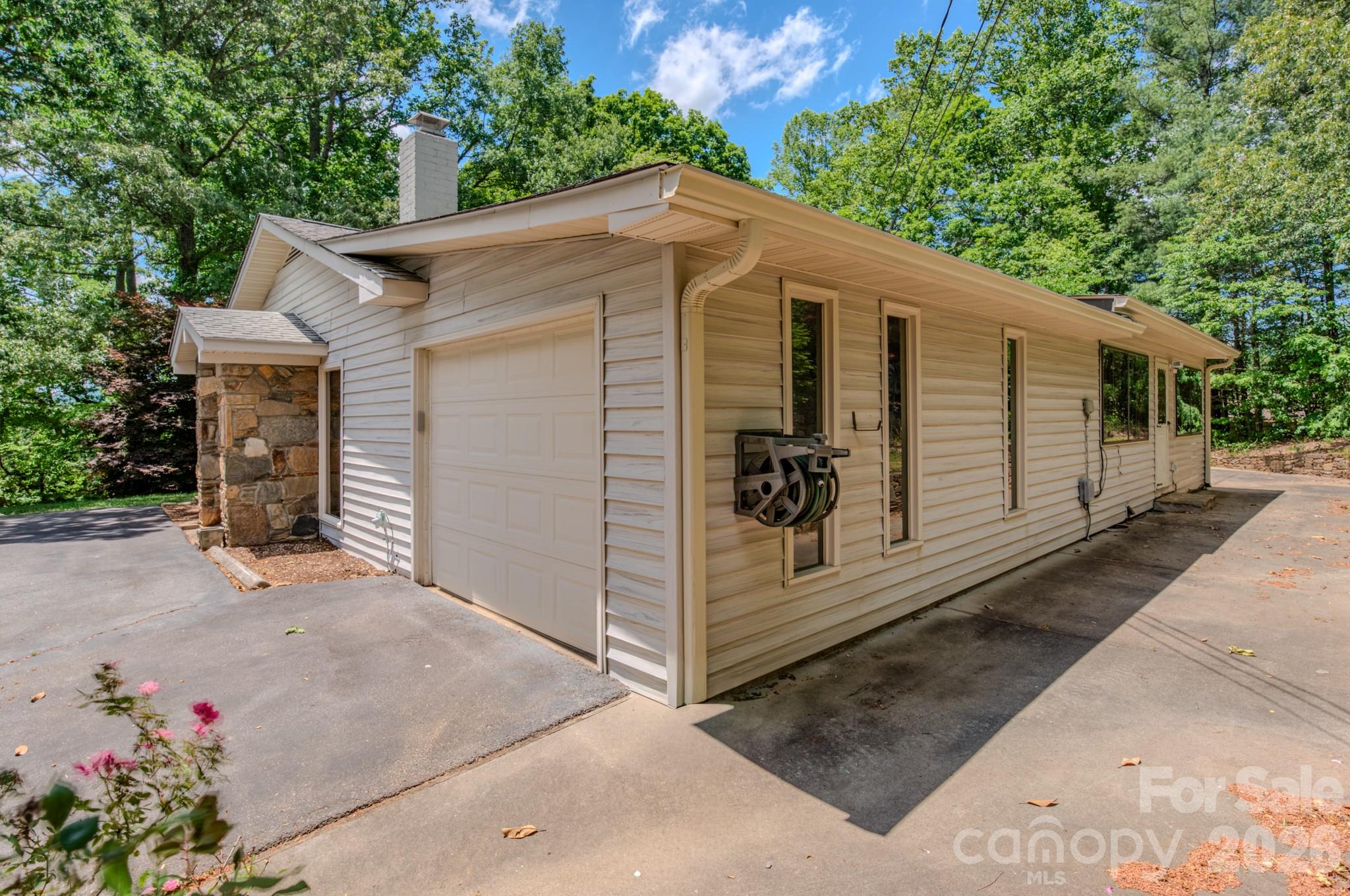 22 Tilson Trail — Asheville