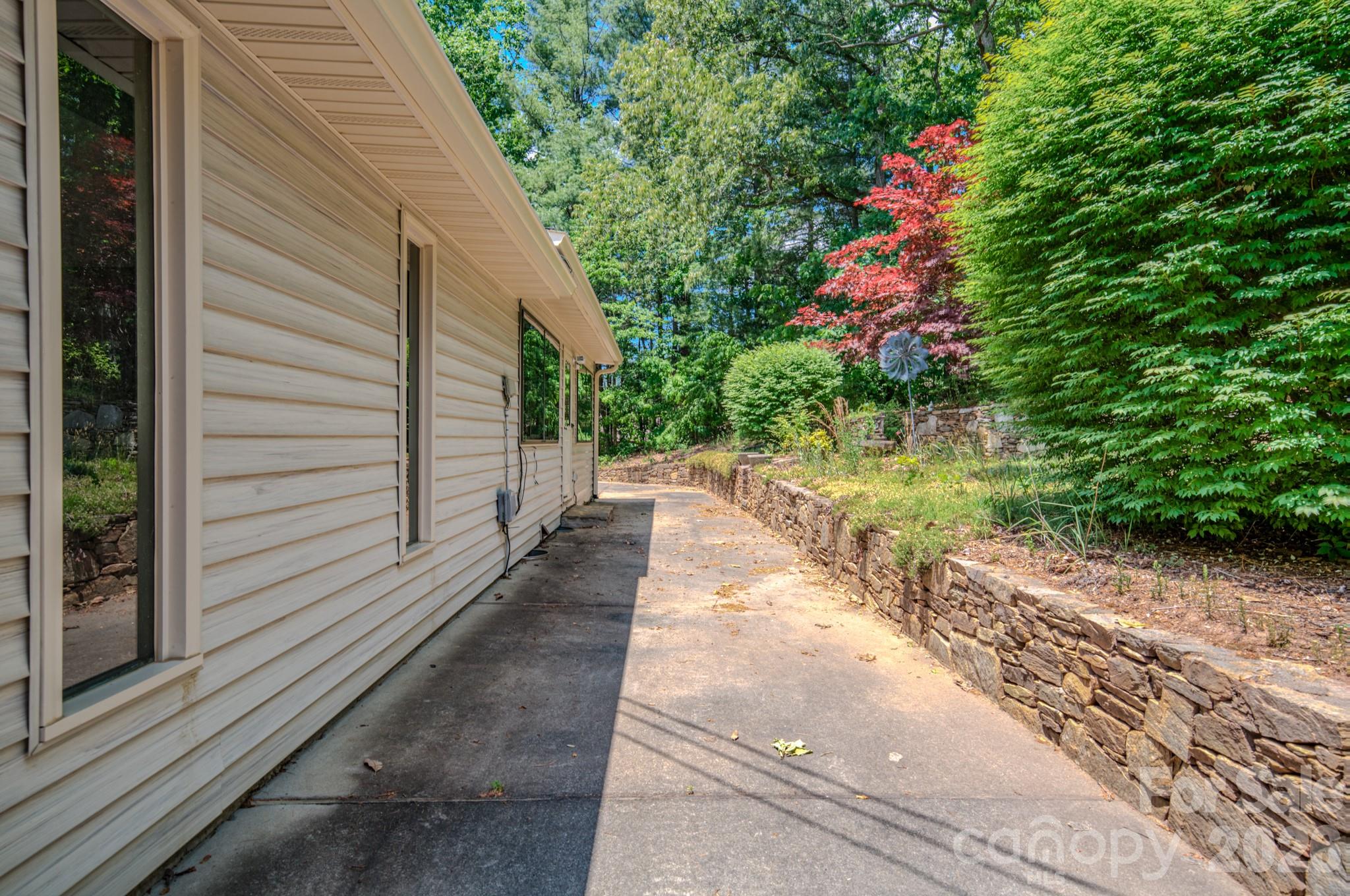 22 Tilson Trail — Asheville
