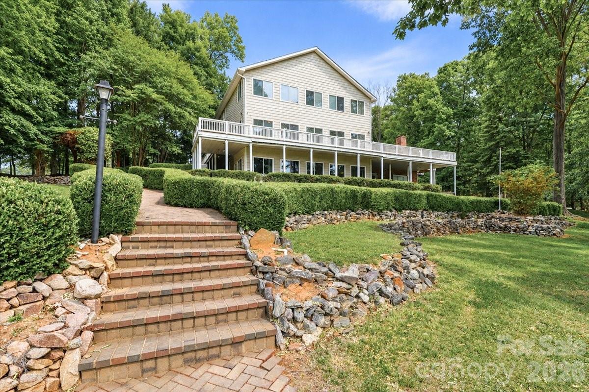113 Tinker Place — Troutman